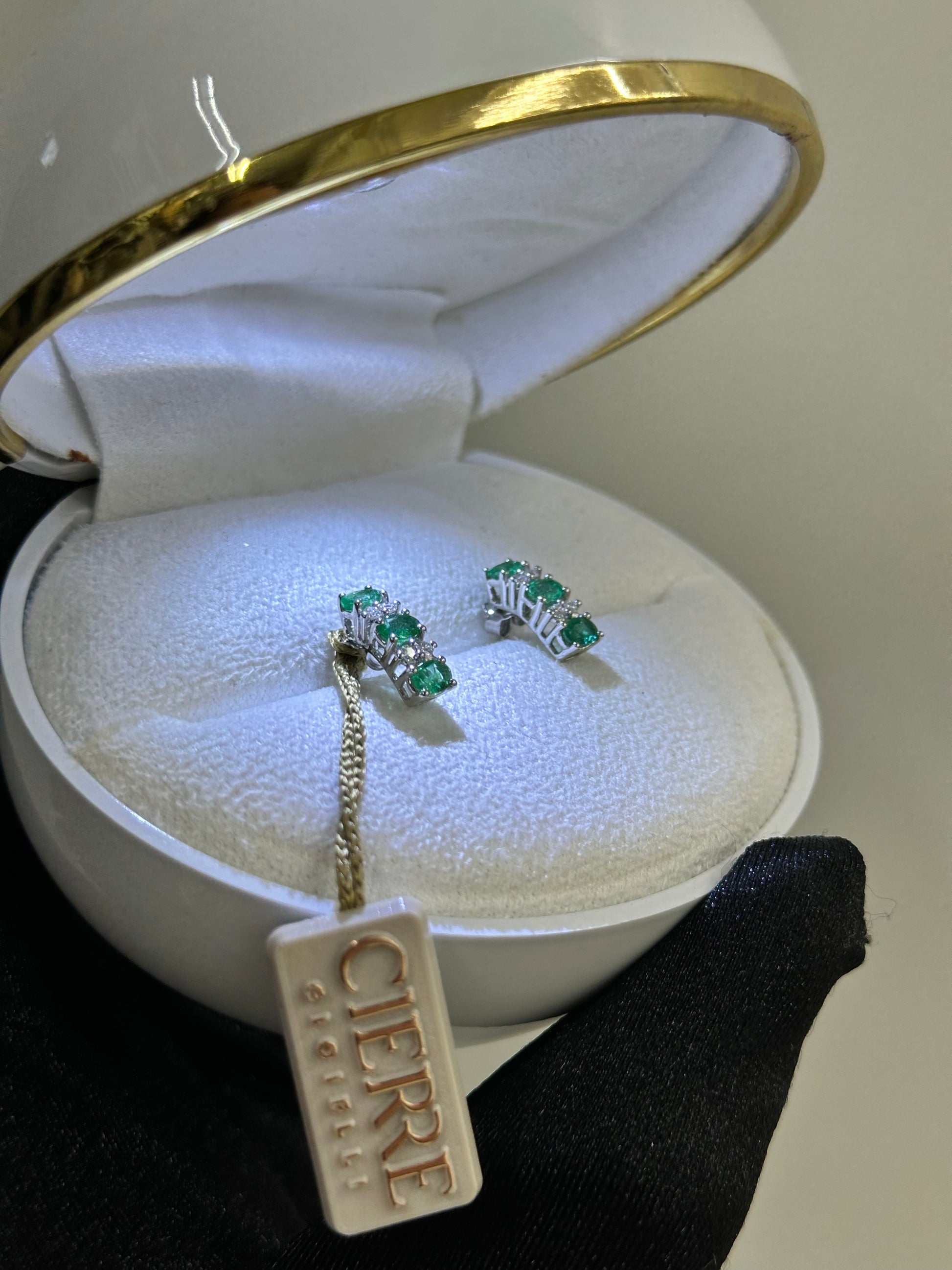 ORECCHINI CON DIAMANTI E SMERALDI ORO 18KT