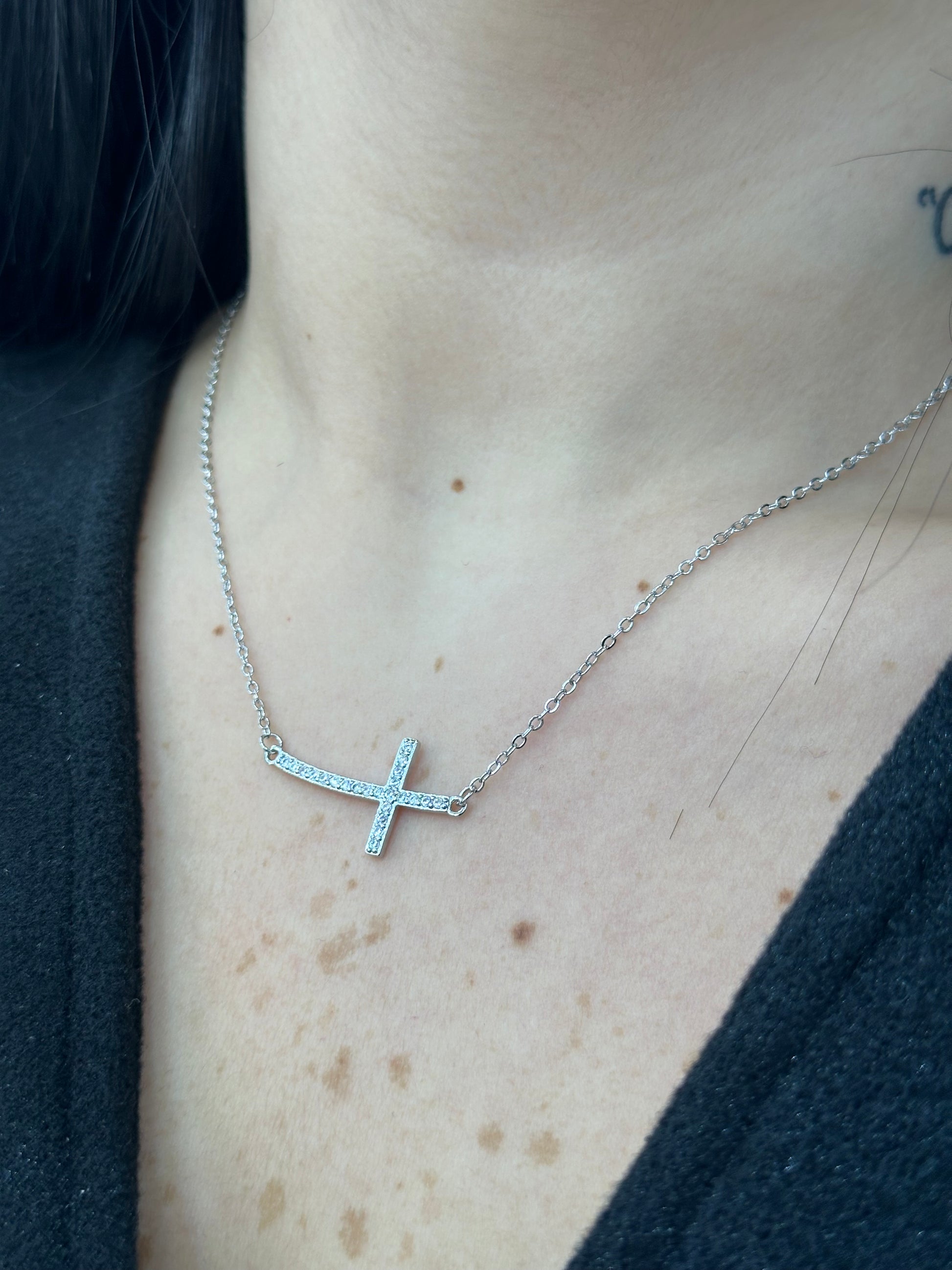 COLLANA CROCE TRASVERSALE