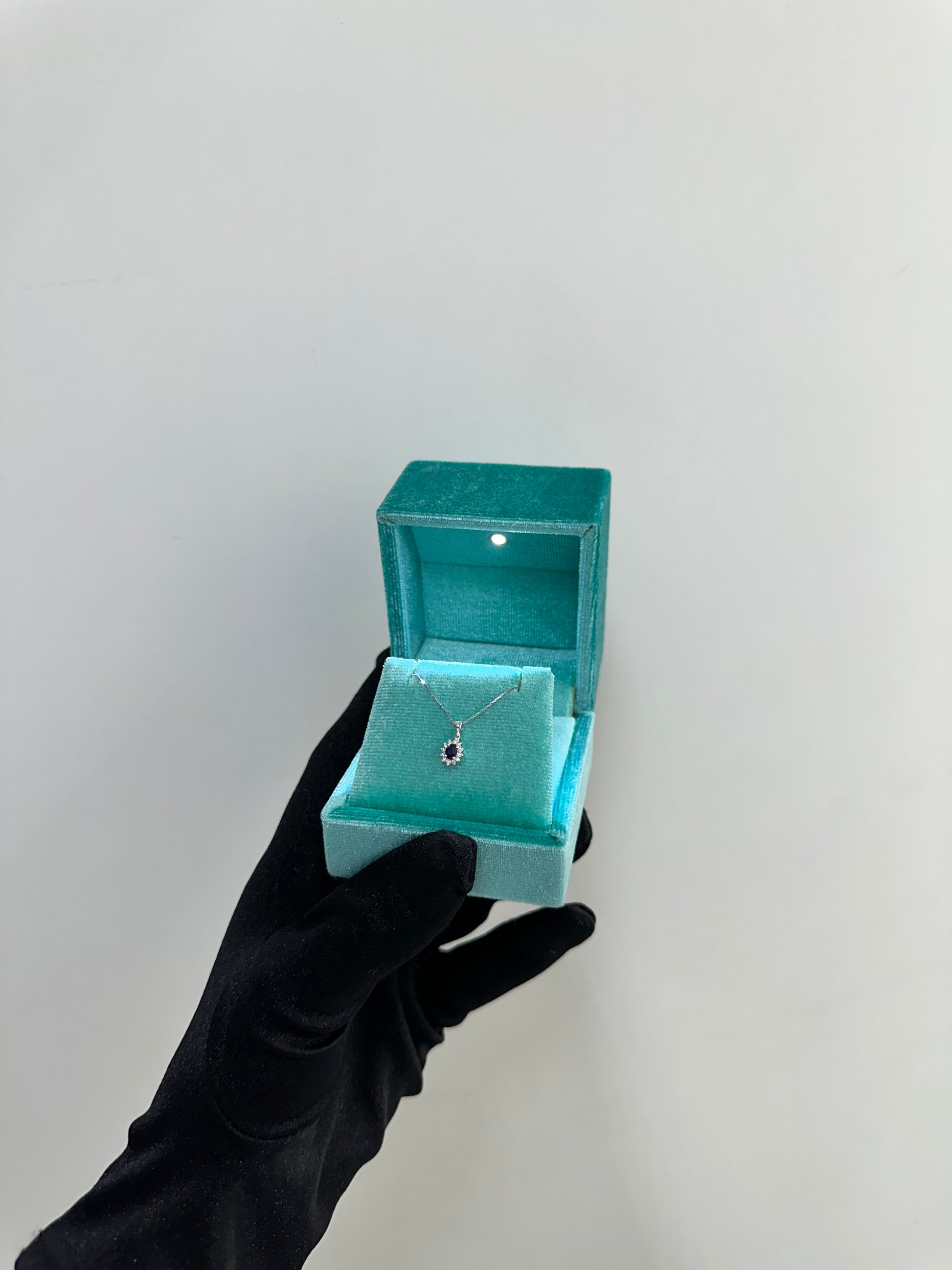 COLLANA KATE CON DIAMANTI E ZAFFIRO ORO 18KT