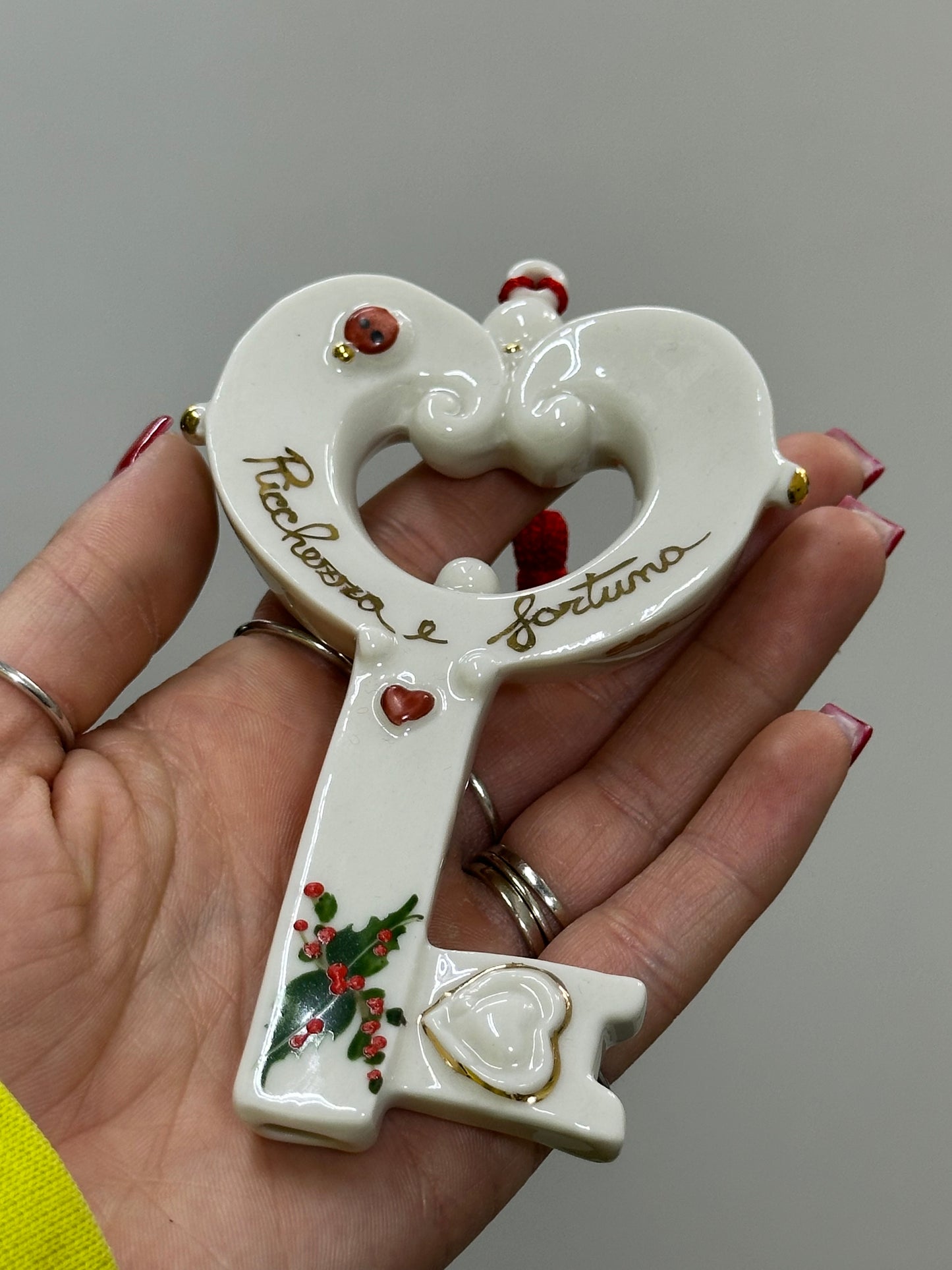 CHIAVE PORTA FORTUNA CERAMICA DI CAPODIMONTE