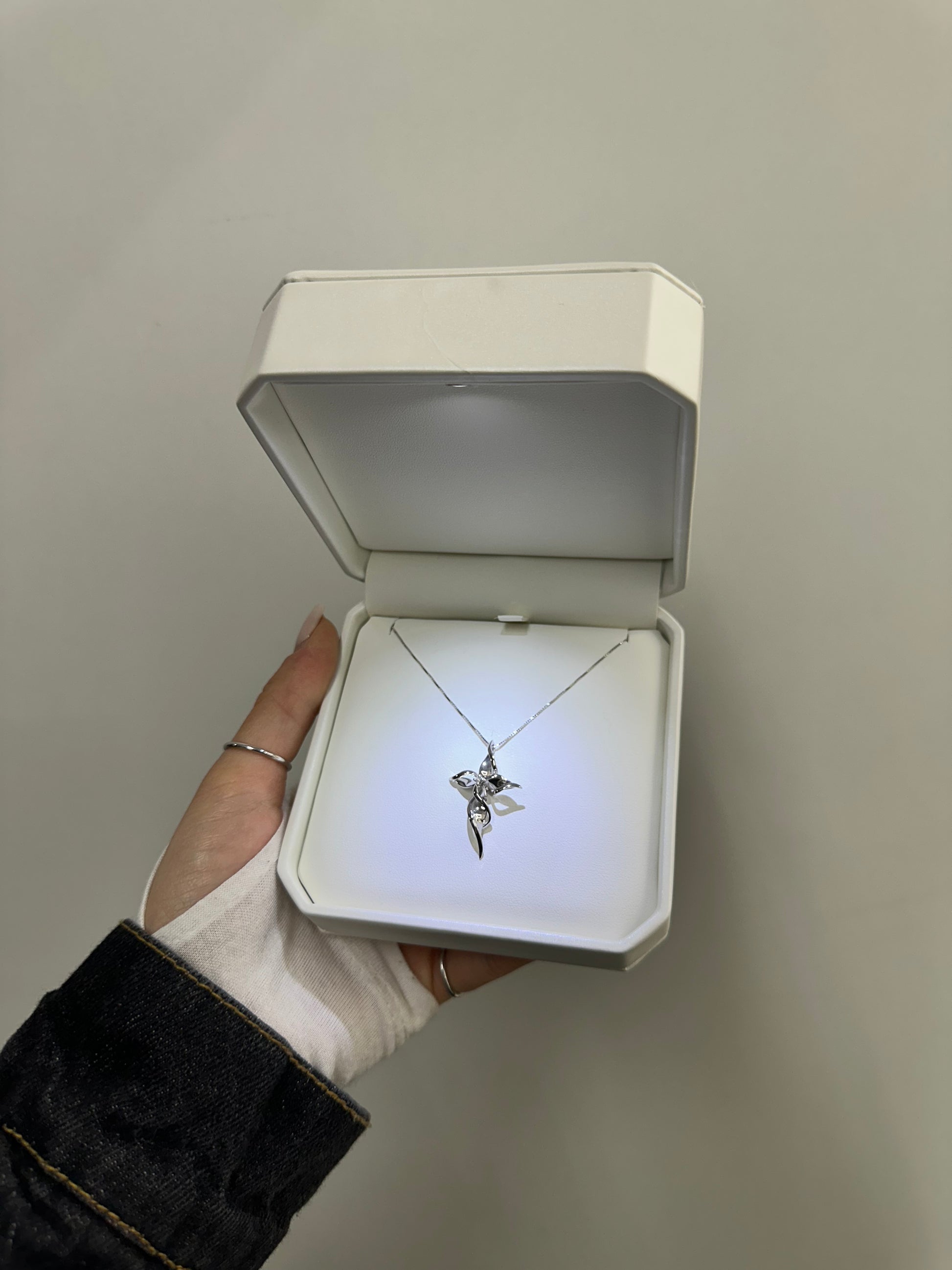 CROCE ORO 18KT CON DIAMANTE