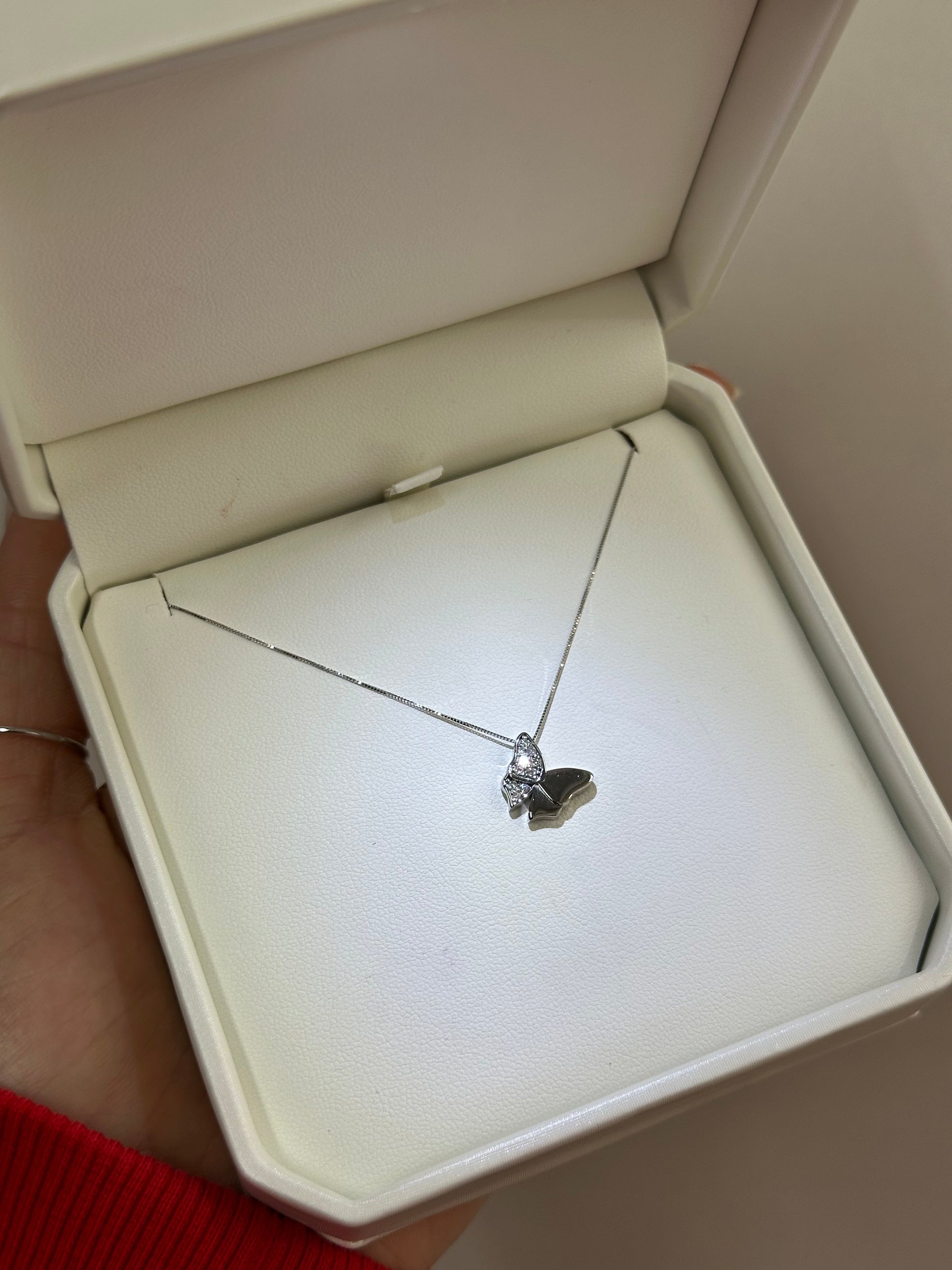 COLLANA FARFALLA IN ORO 18KT CON DIAMANTI
