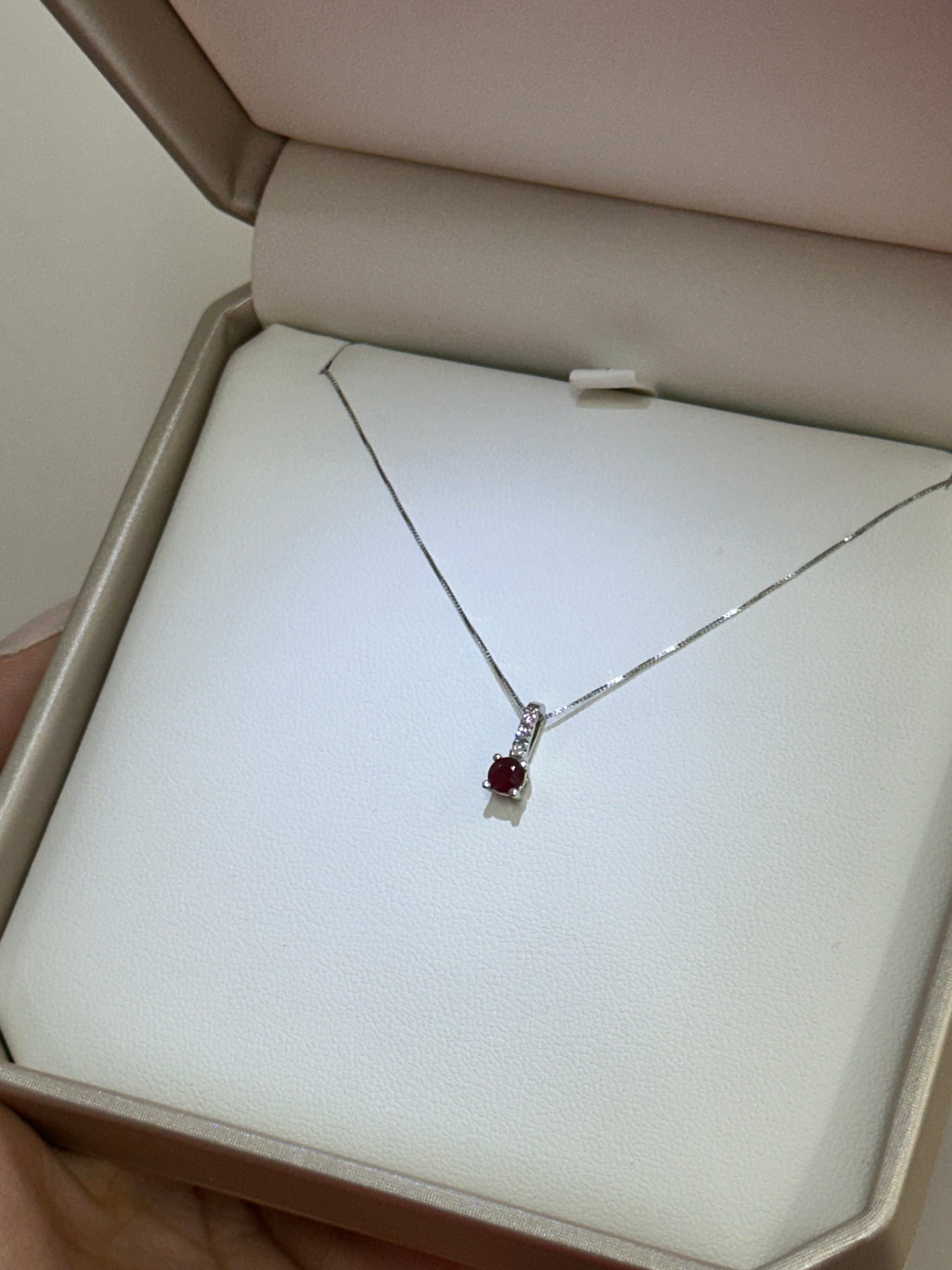 COLLANA ORO 18KT CON RUBINO E DIAMANTI