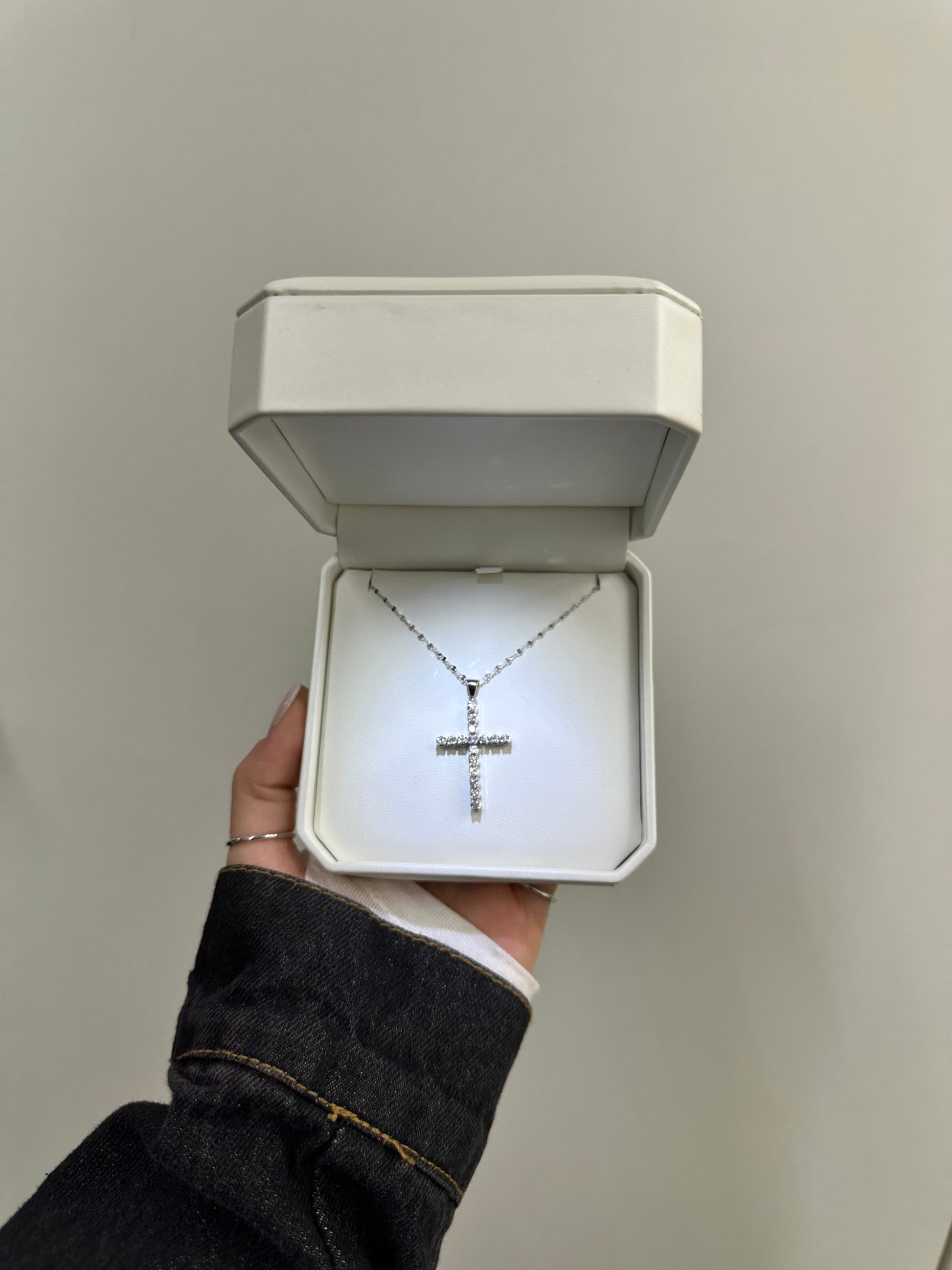 COLLANA CROCE ORO 18KT CON DIAMANTI