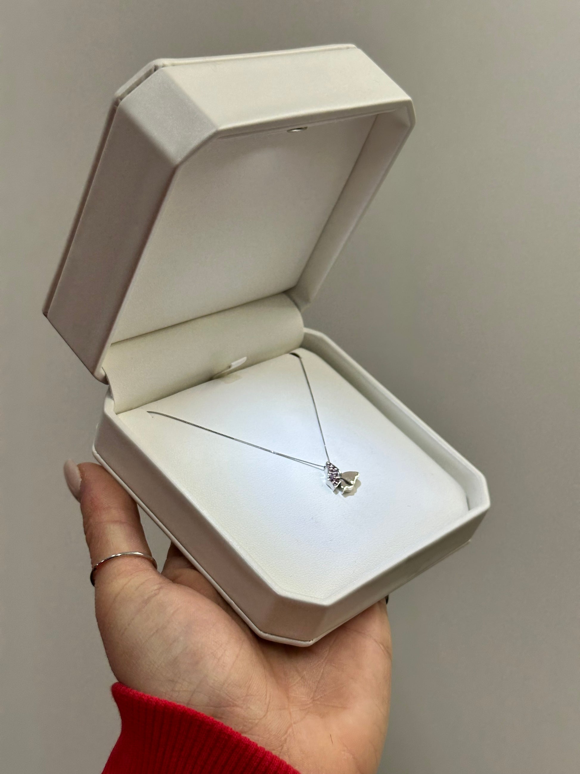 COLLANA FARFALLA IN ORO 18KT CON ZAFFIRI ROSA