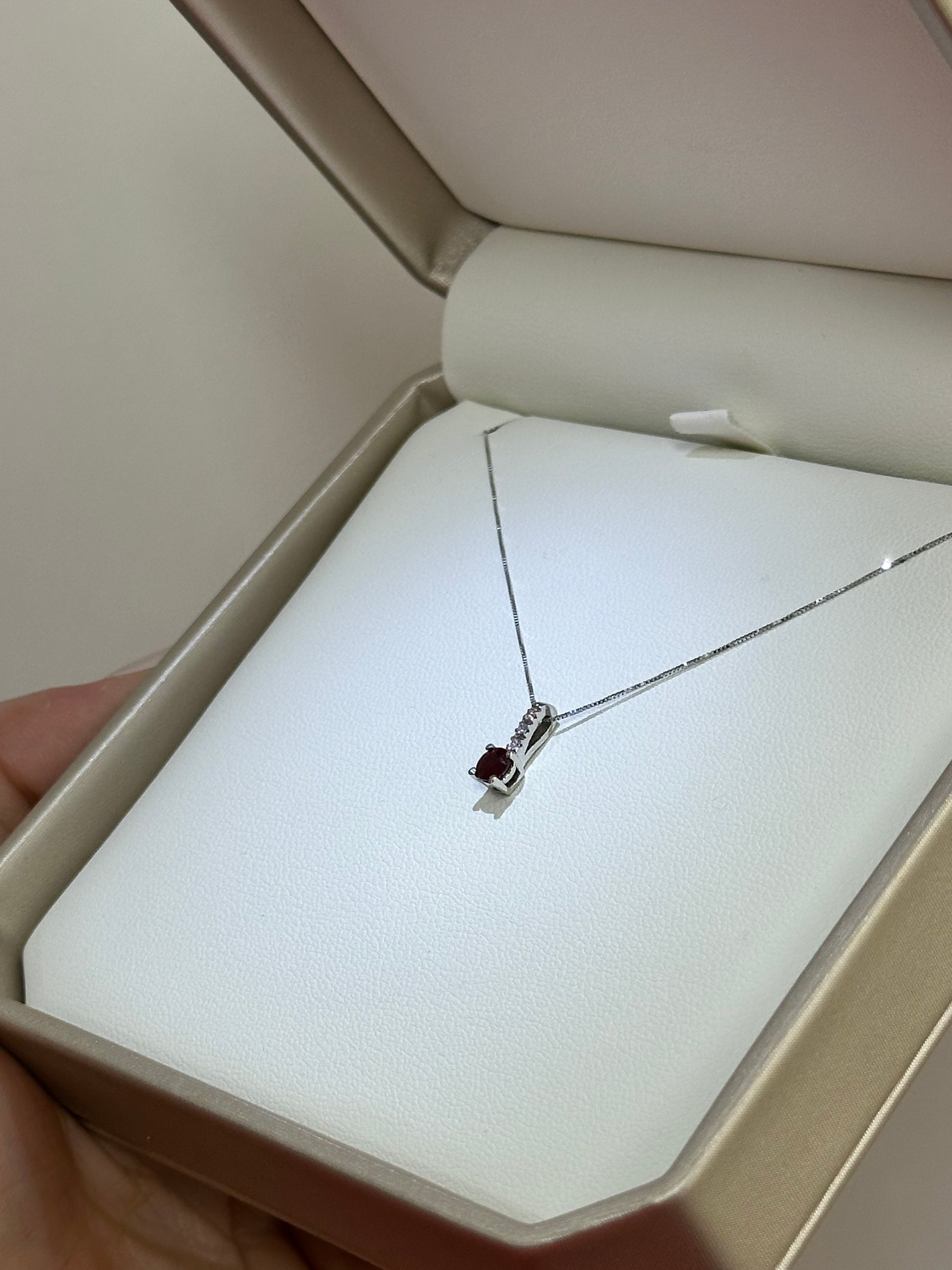 COLLANA ORO 18KT CON RUBINO E DIAMANTI