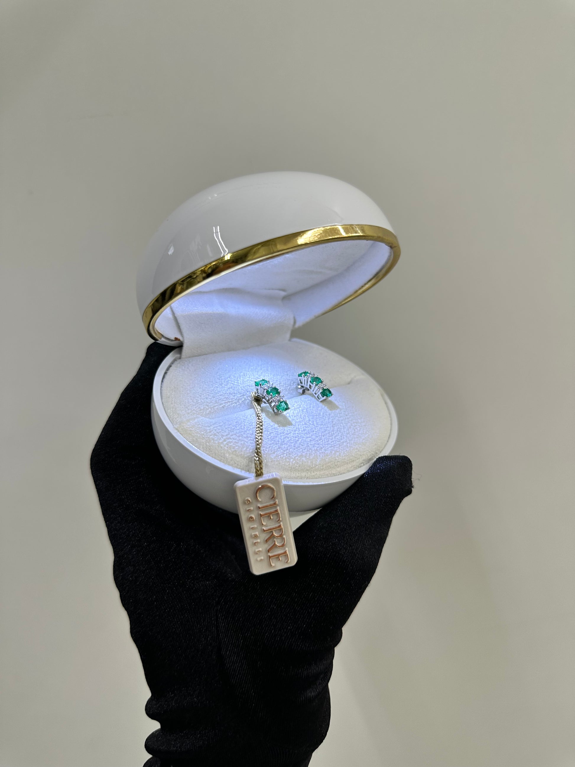ORECCHINI CON DIAMANTI E SMERALDI ORO 18KT