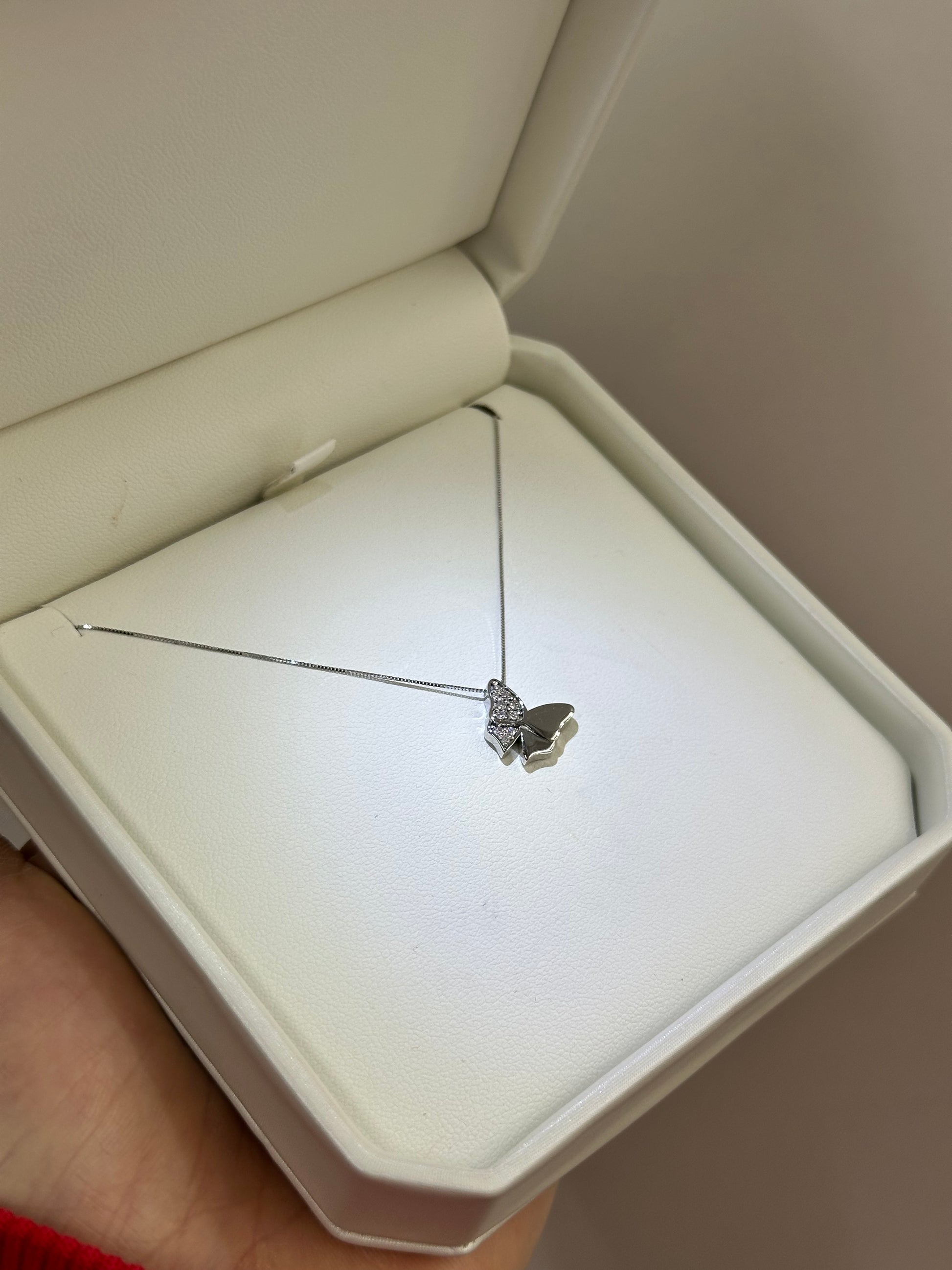 COLLANA FARFALLA IN ORO 18KT CON DIAMANTI