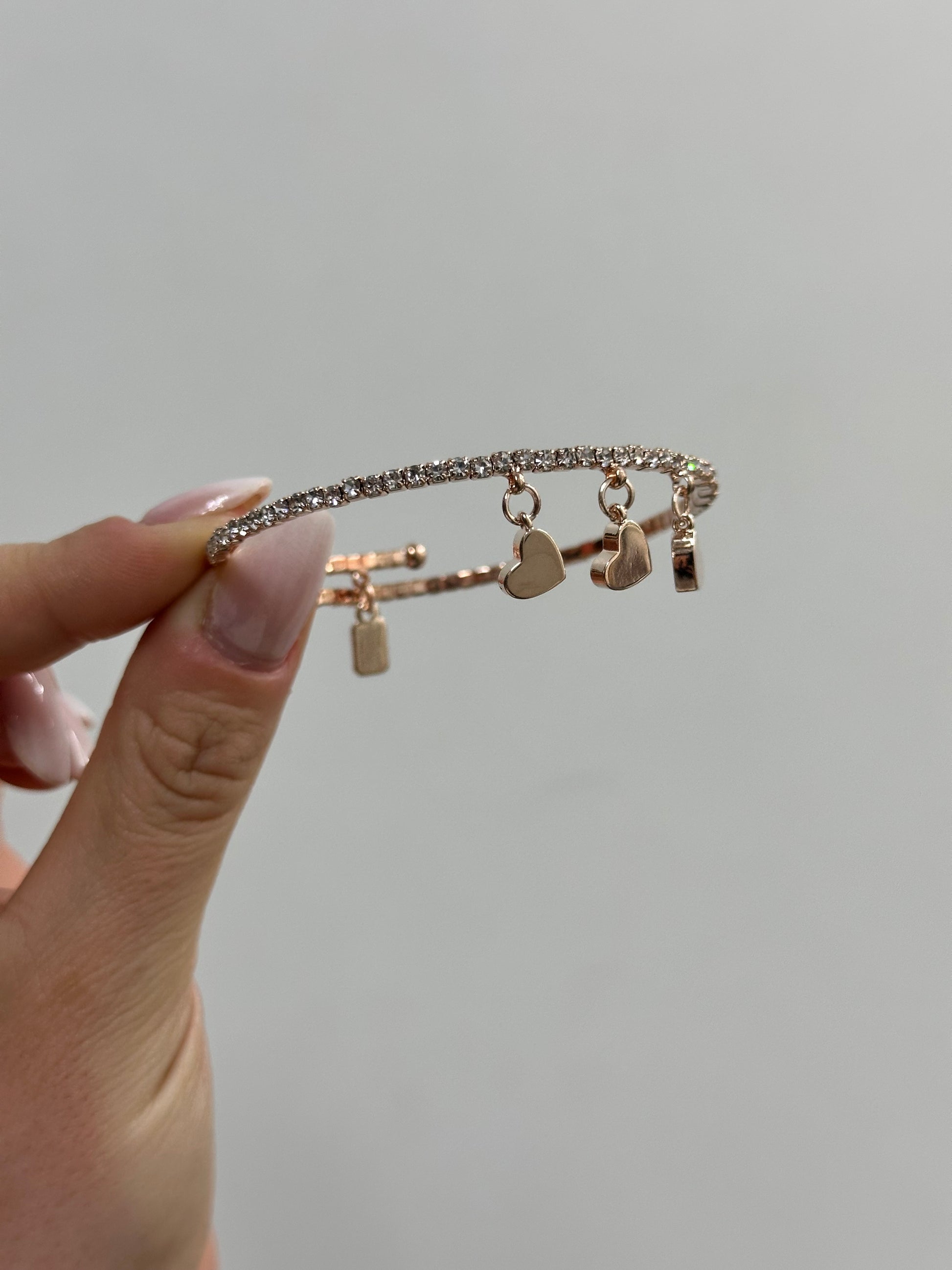 BRACCIALE TENNIS CON CUORI PENDENTI