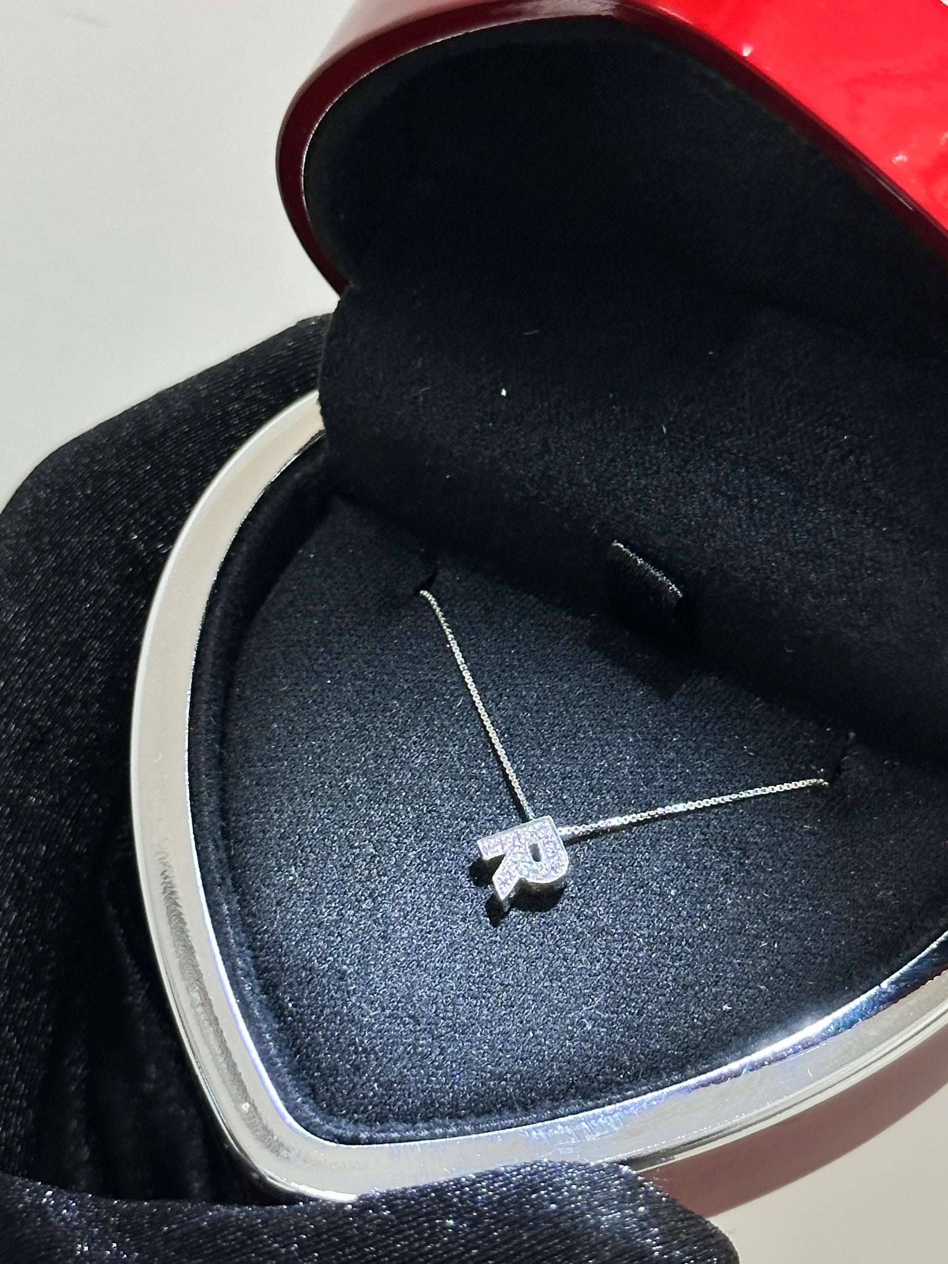 COLLANA INIZIALE R CON DIAMANTI ORO 18KT