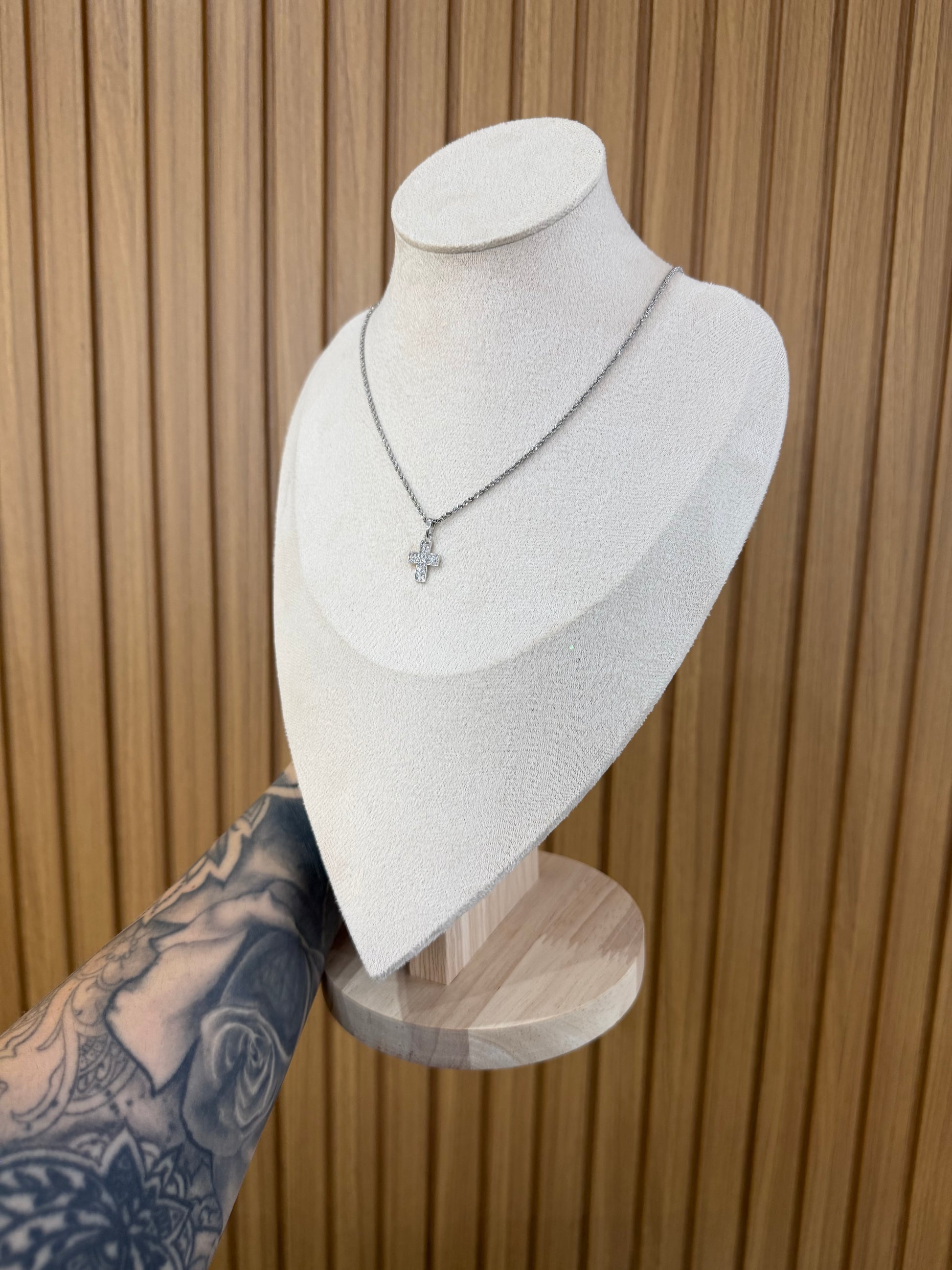 COLLANA ORO 18KT CON CROCE ZIRCONATA