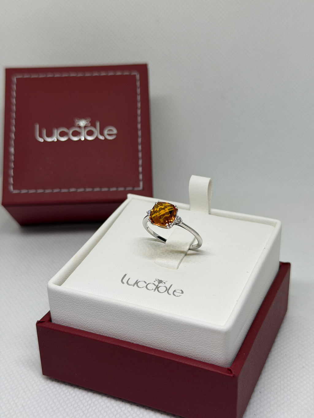 ANELLO ORO 9 CARATI CON TOPAZIO E DIAMANTINI LUCCIOLE