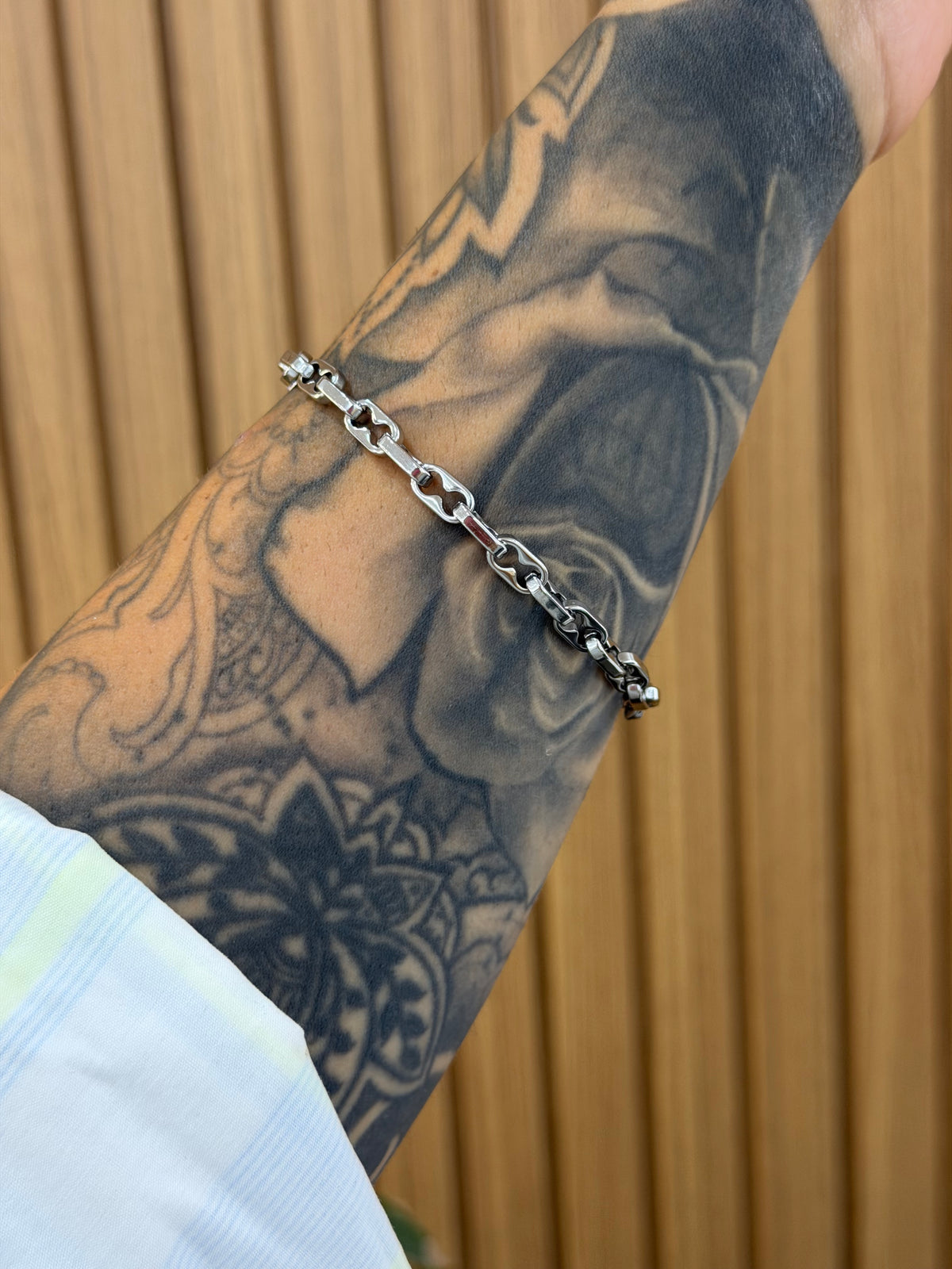 BRACCIALE URBAN IN ACCIAIO