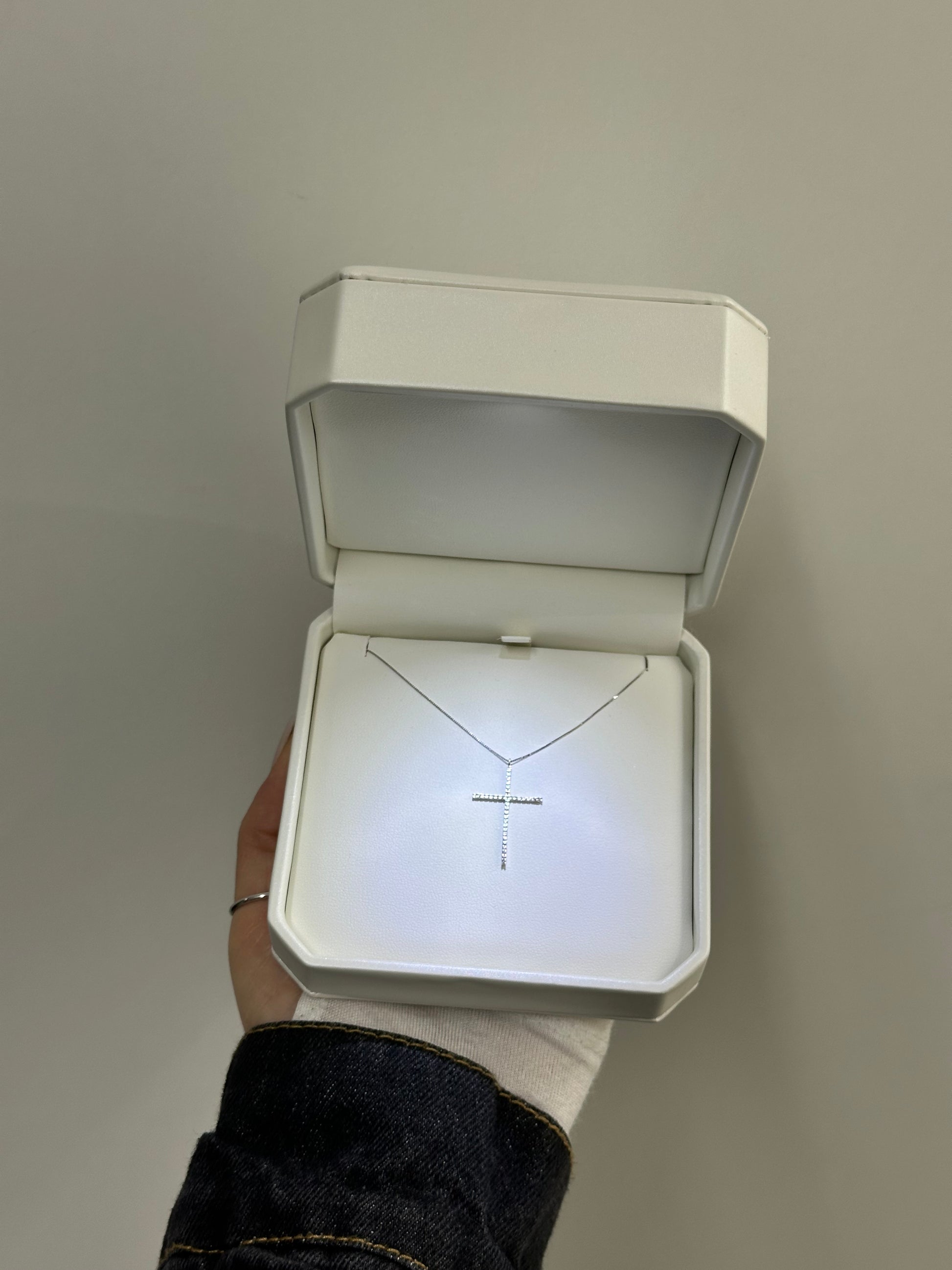 COLLANA CROCE ORO 18KT CON DIAMANTI