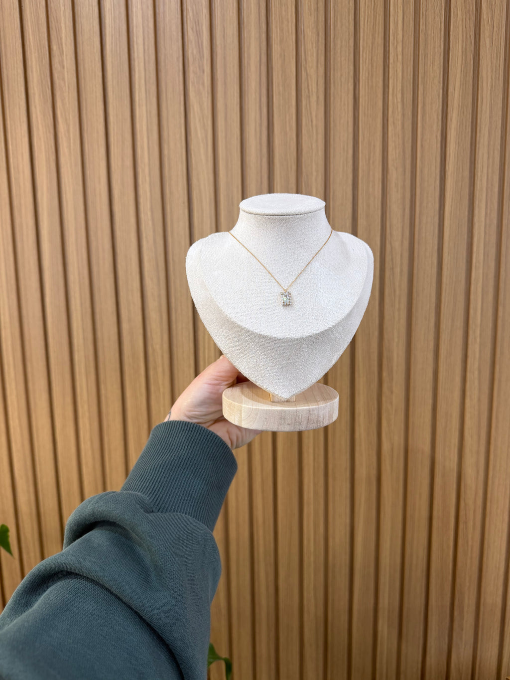 COLLANA PUNTO LUCE DANA ORO 9 CARATI