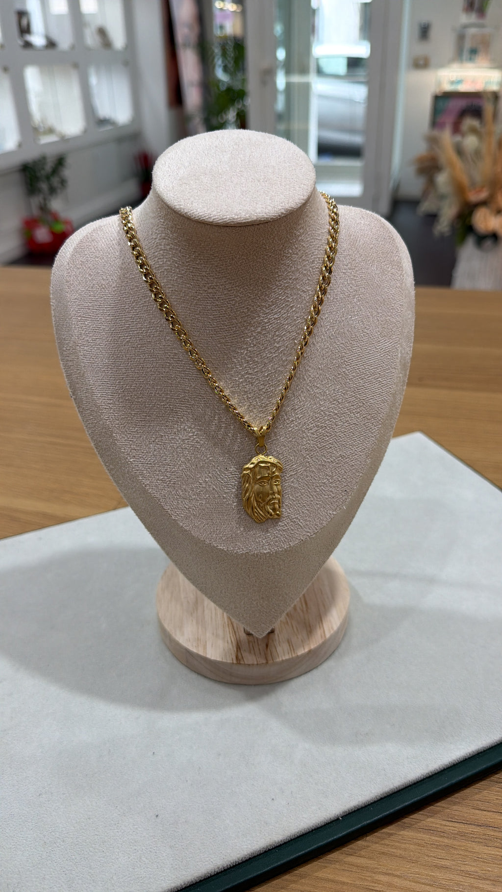 COLLANA GRUMETTA CON VOLTO DI CRISTO ORO 18KT