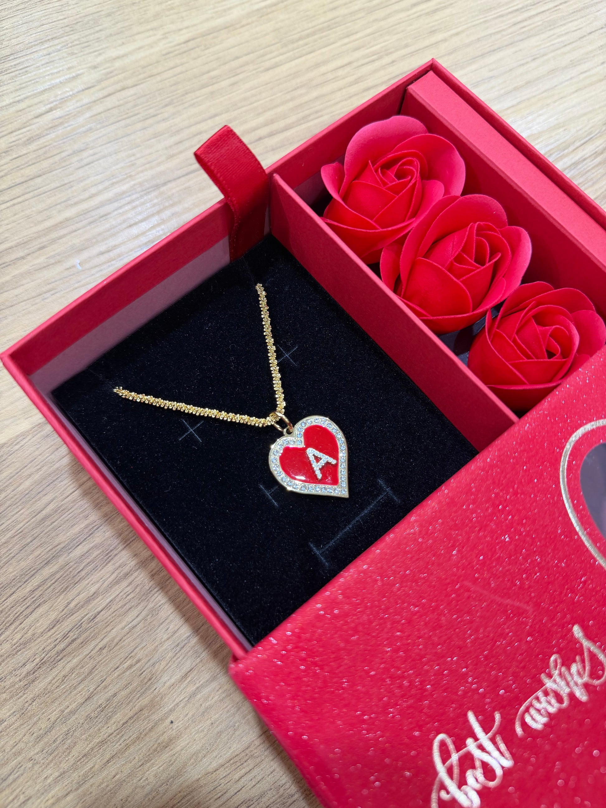 BOX SECRET CON COLLANA CUORE A