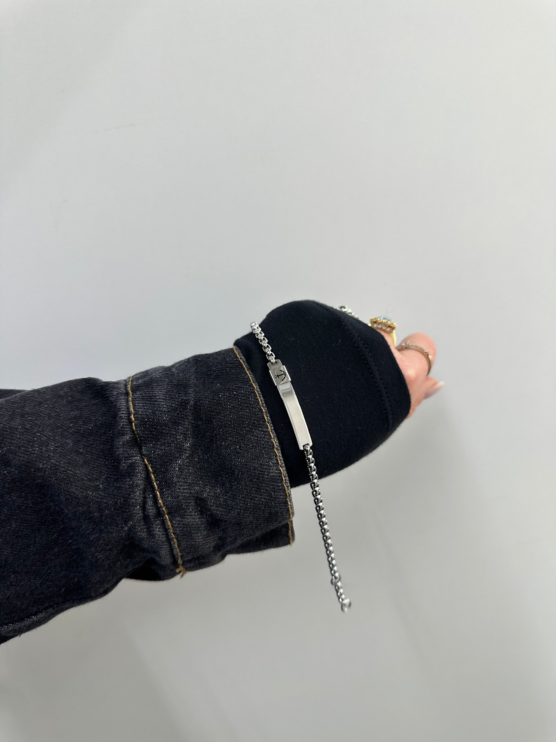 BRACCIALE TARGA CON ANCORA IN ACCIAIO