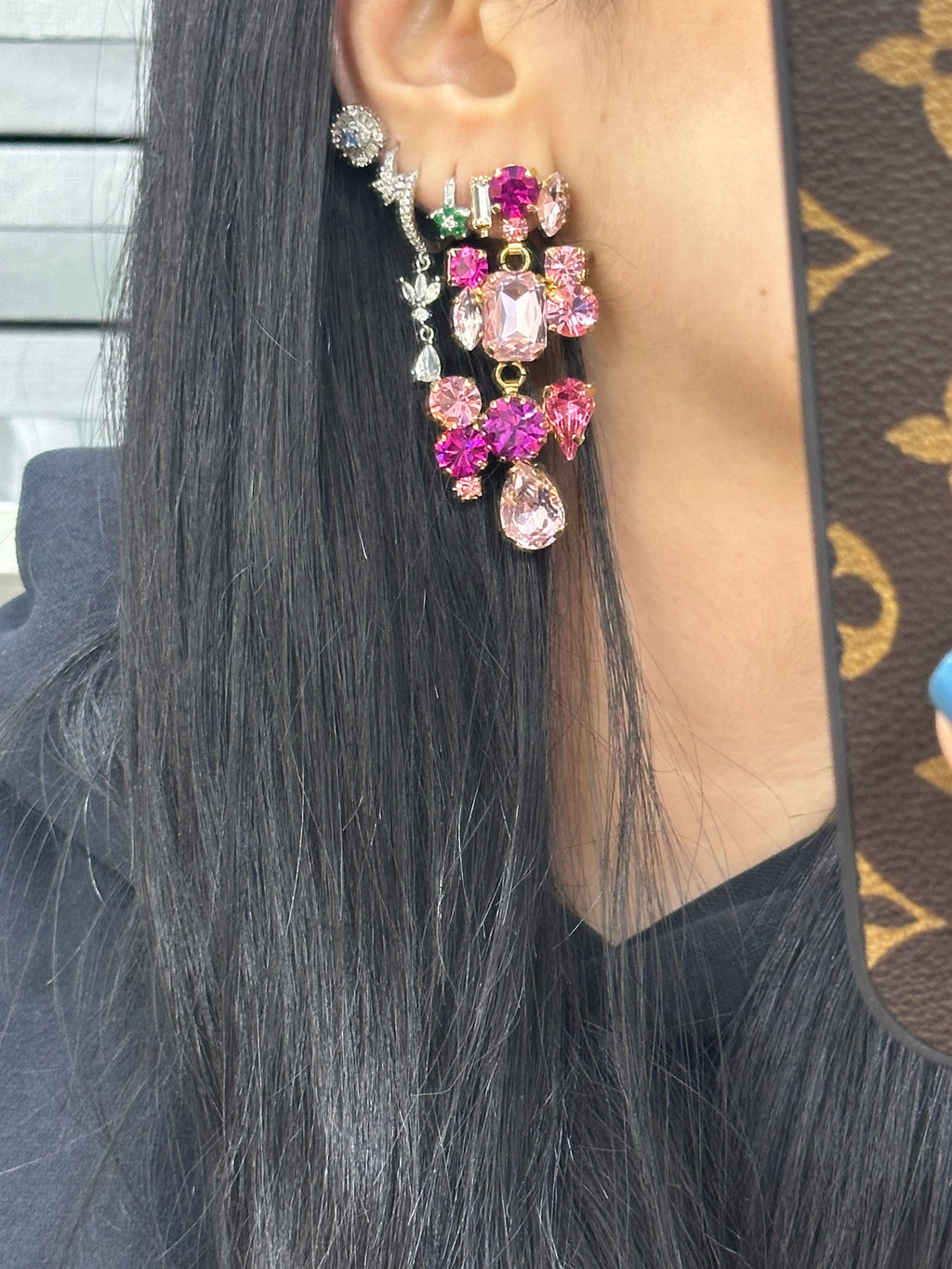 ORECCHINI SAKI CON PIETRE ROSA