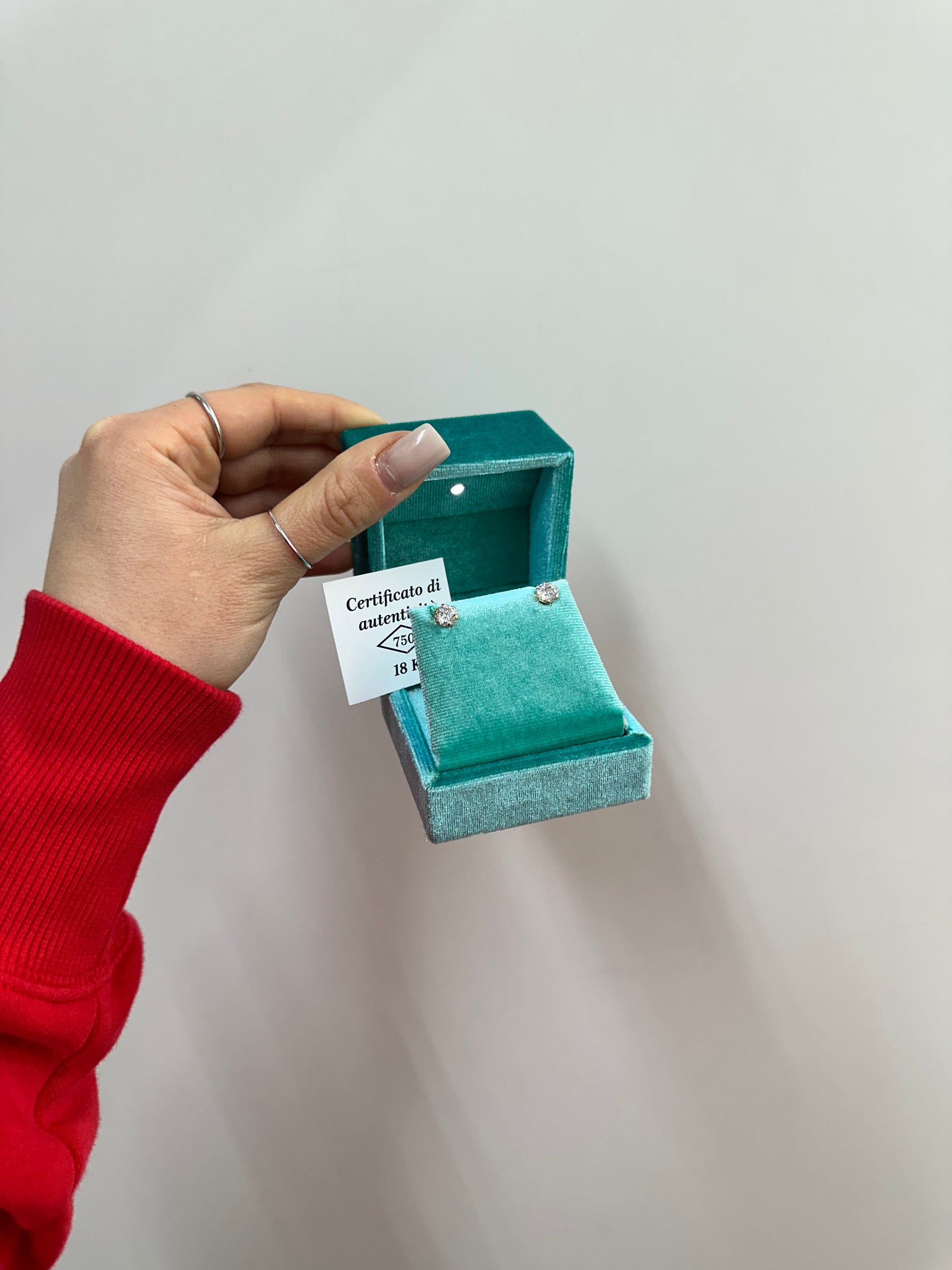 ORECCHINI PUNTO LUCE ORO 18KT