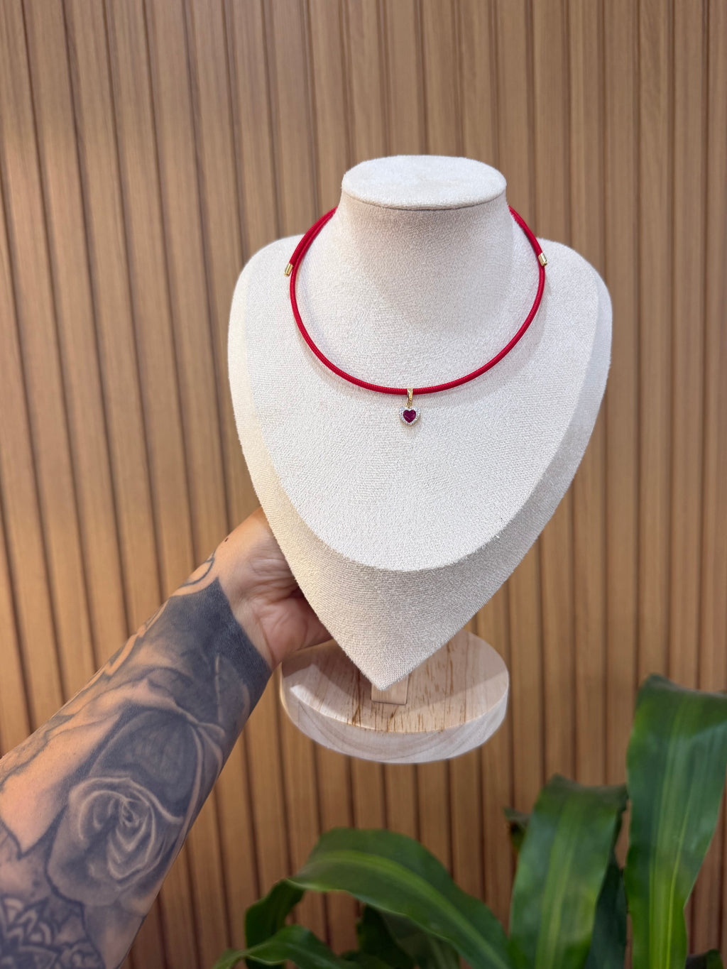 CHOKER ROSSO CALAMITA CON CUORE ORO 18KT