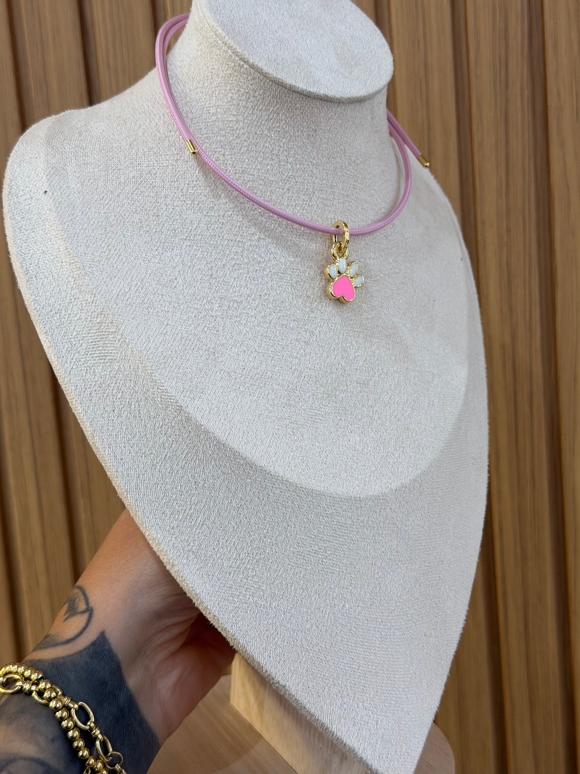 COLLANA CALAMITA CON CIONDOLO ZAMPETTA ORO 18KT