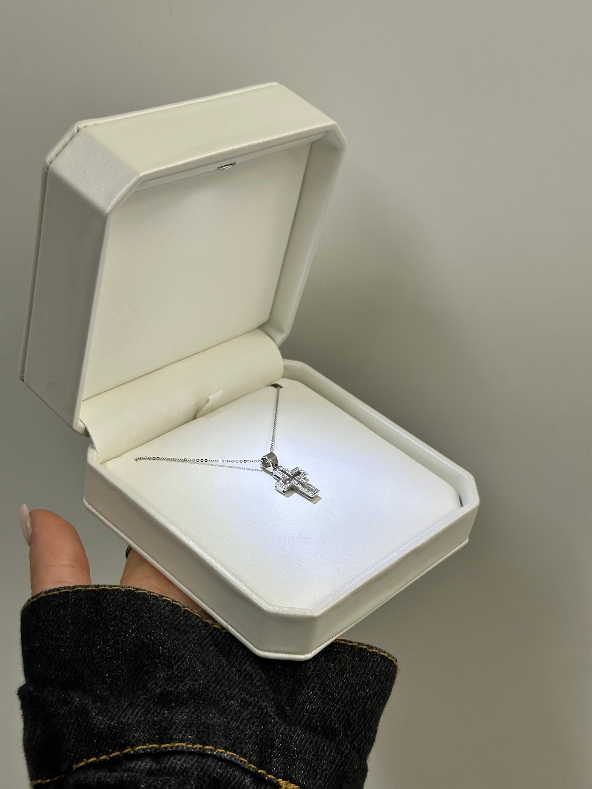 COLLANA CROCE ORO 18KT CON DIAMANTI