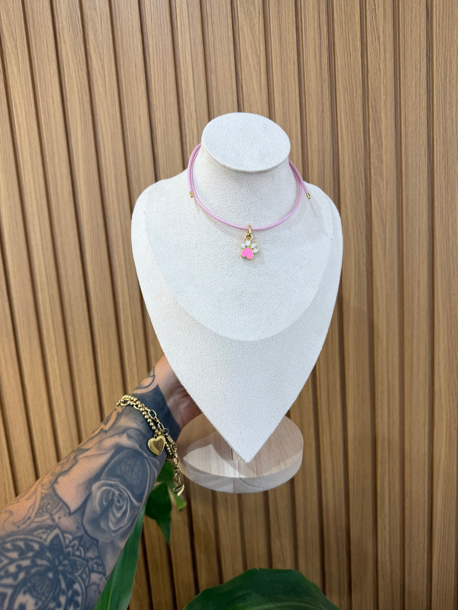 COLLANA CALAMITA CON CIONDOLO ZAMPETTA ORO 18KT
