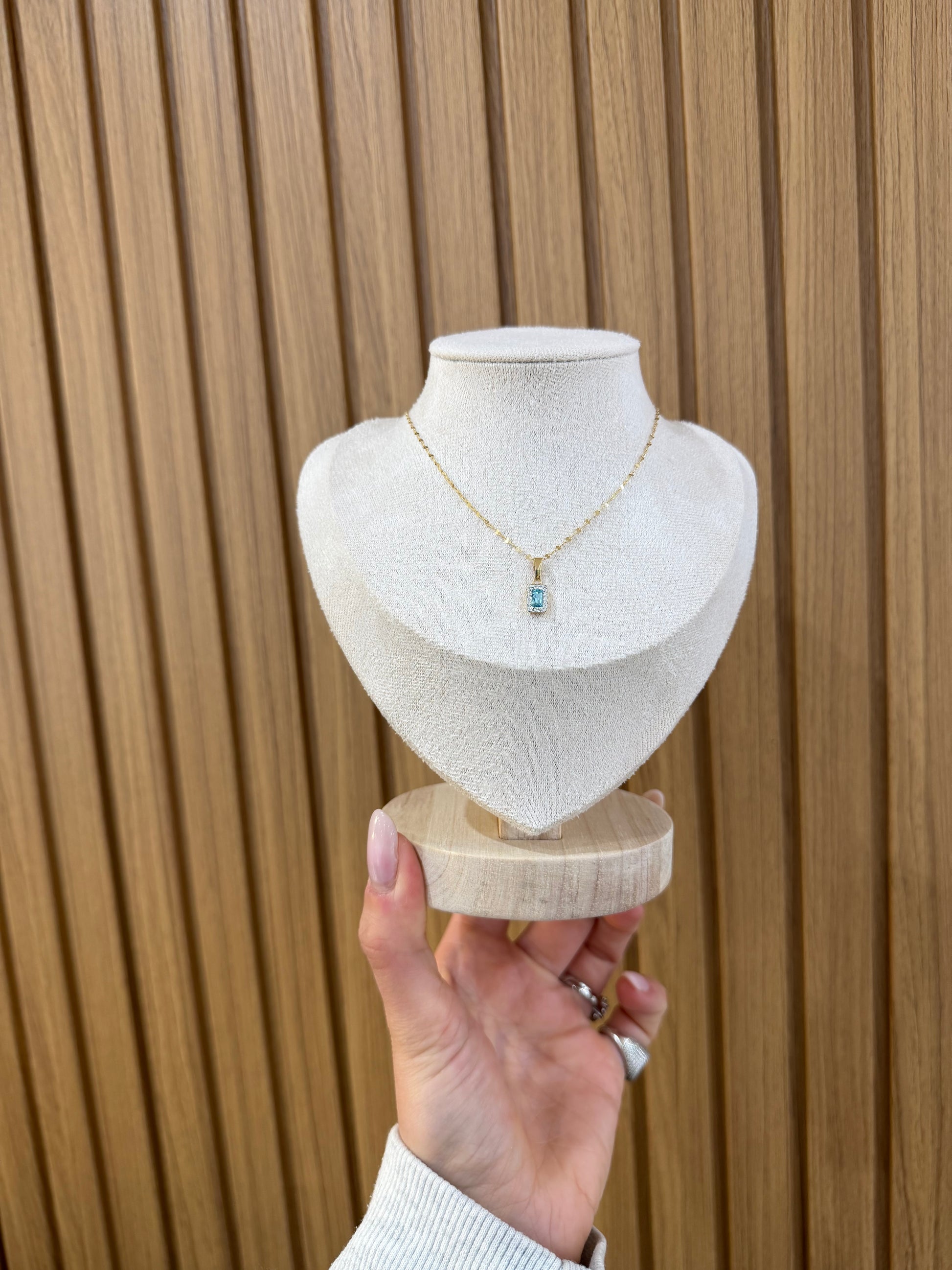 COLLANA ORO 18KT CON CIONDOLO SQUARE