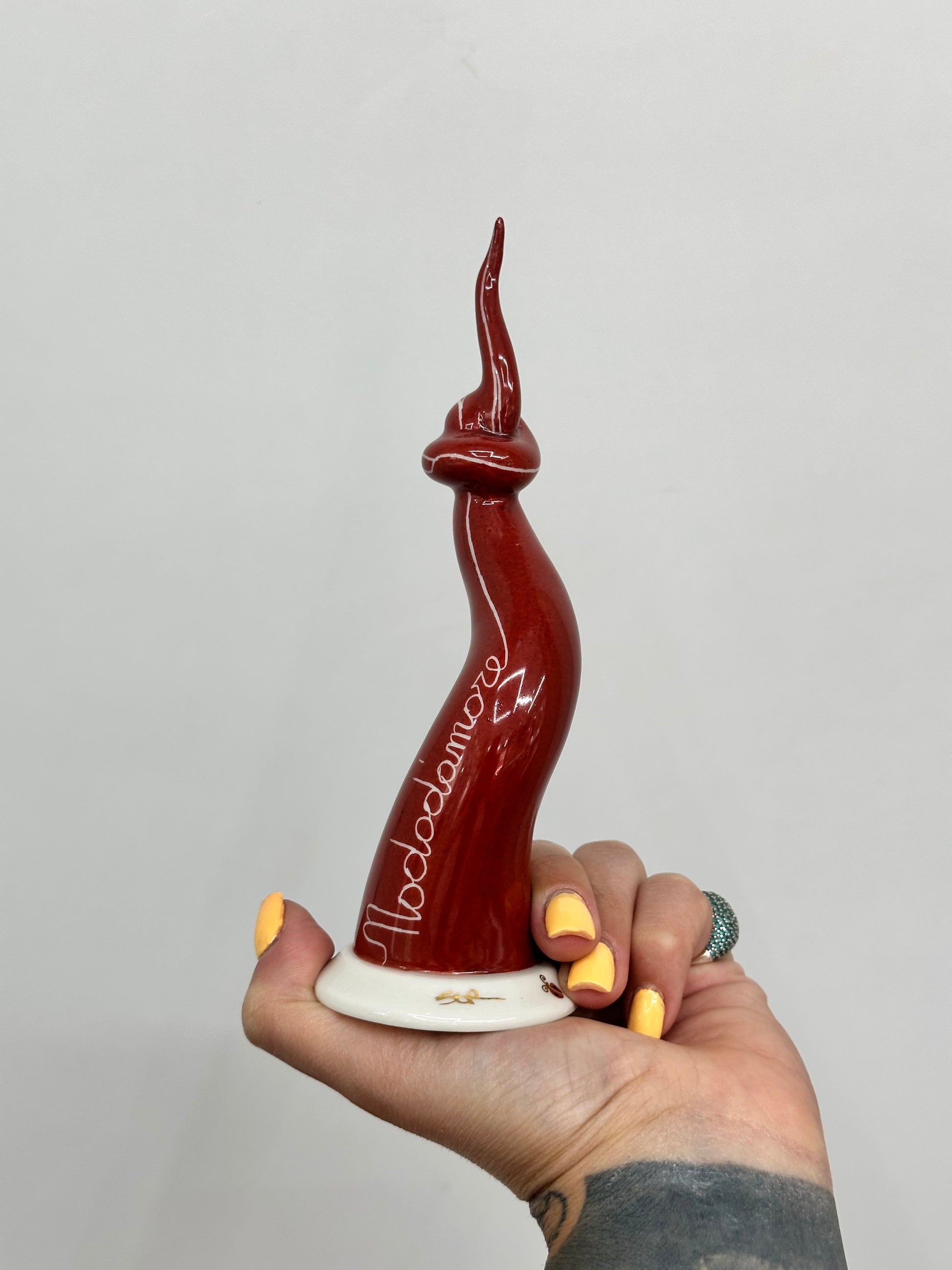 CORNO NODO D'AMORE CERAMICA DI CAPODIMONTE