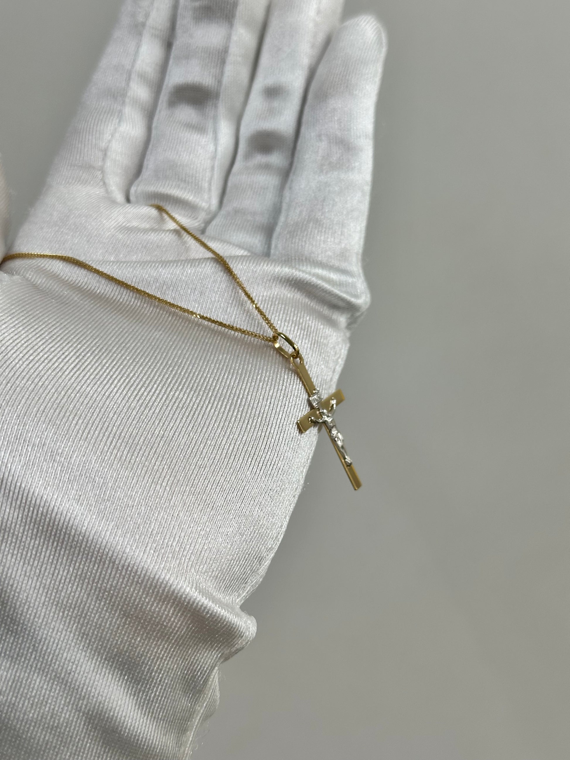 COLLANA CON CROCE BICOLORE E SPIGHETTA ORO 18KT