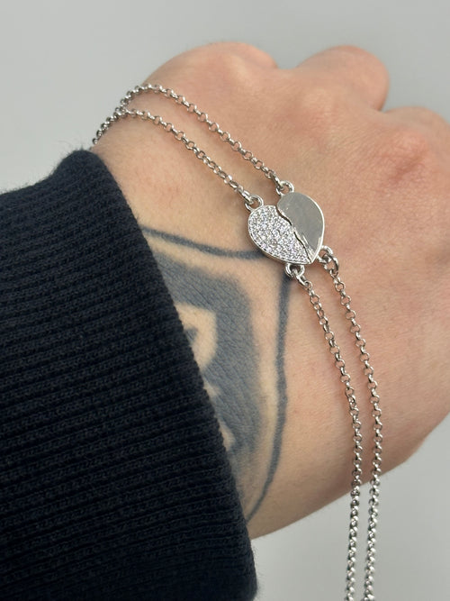 2 BRACCIALI CHE FORMANO UN CUORE