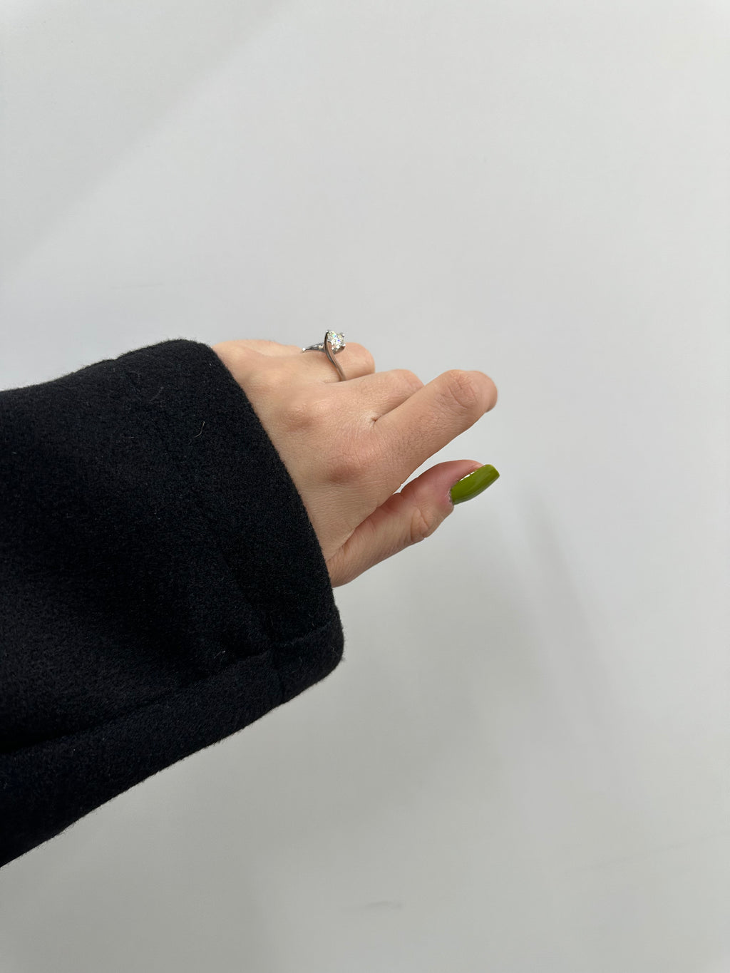 ANELLO SOLITARIO ORO 18KT CON DIAMANTI