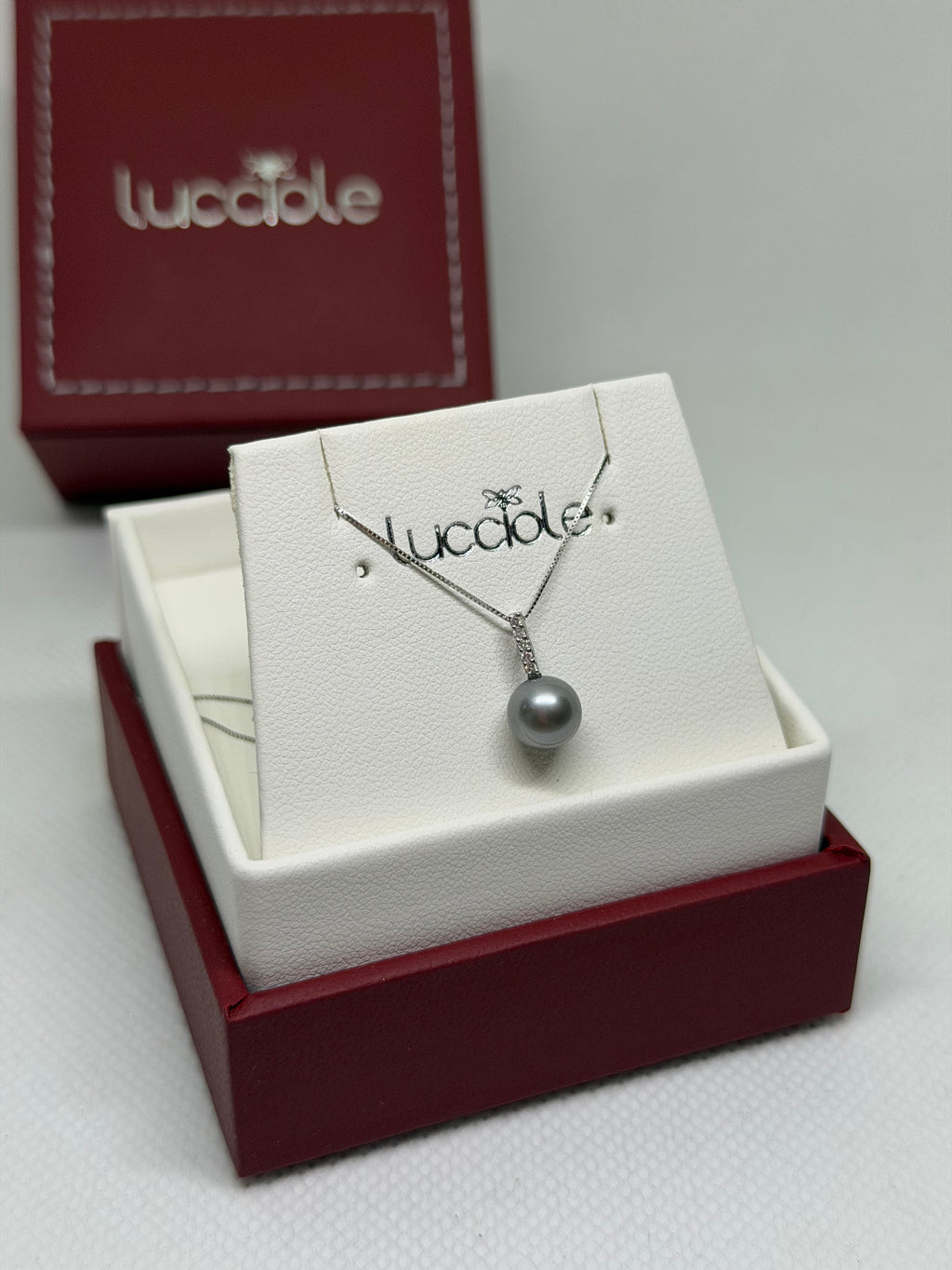 COLLANA ORO 9 CARATI CON PERLA TAHITI E DIAMANTI LUCCIOLE