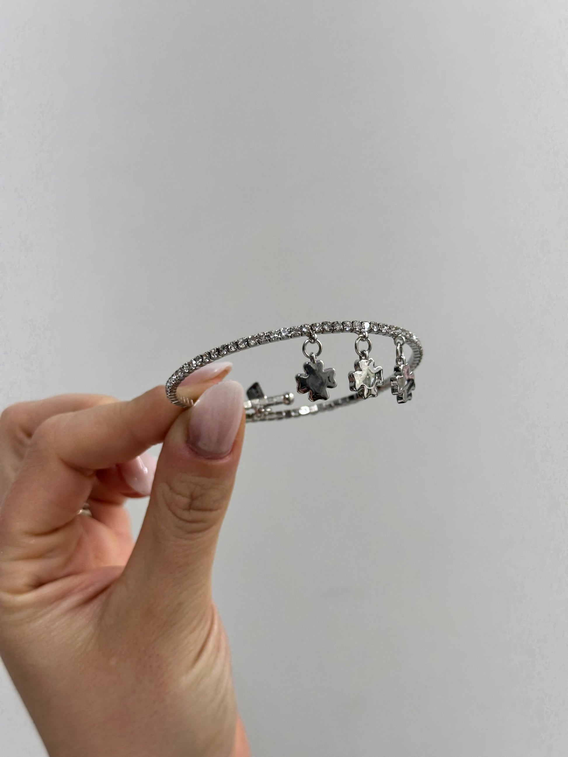 BRACCIALE TENNIS QUADRIFOGLI PENDENTI
