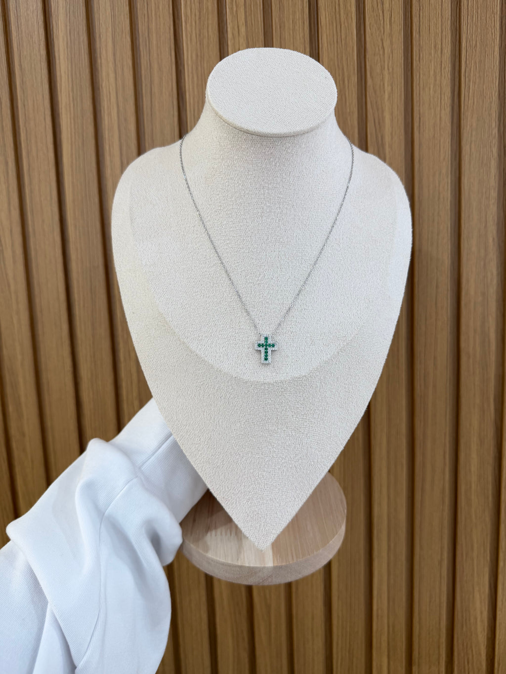 COLLANA CROCE AMIE ZIRCONI VERDI