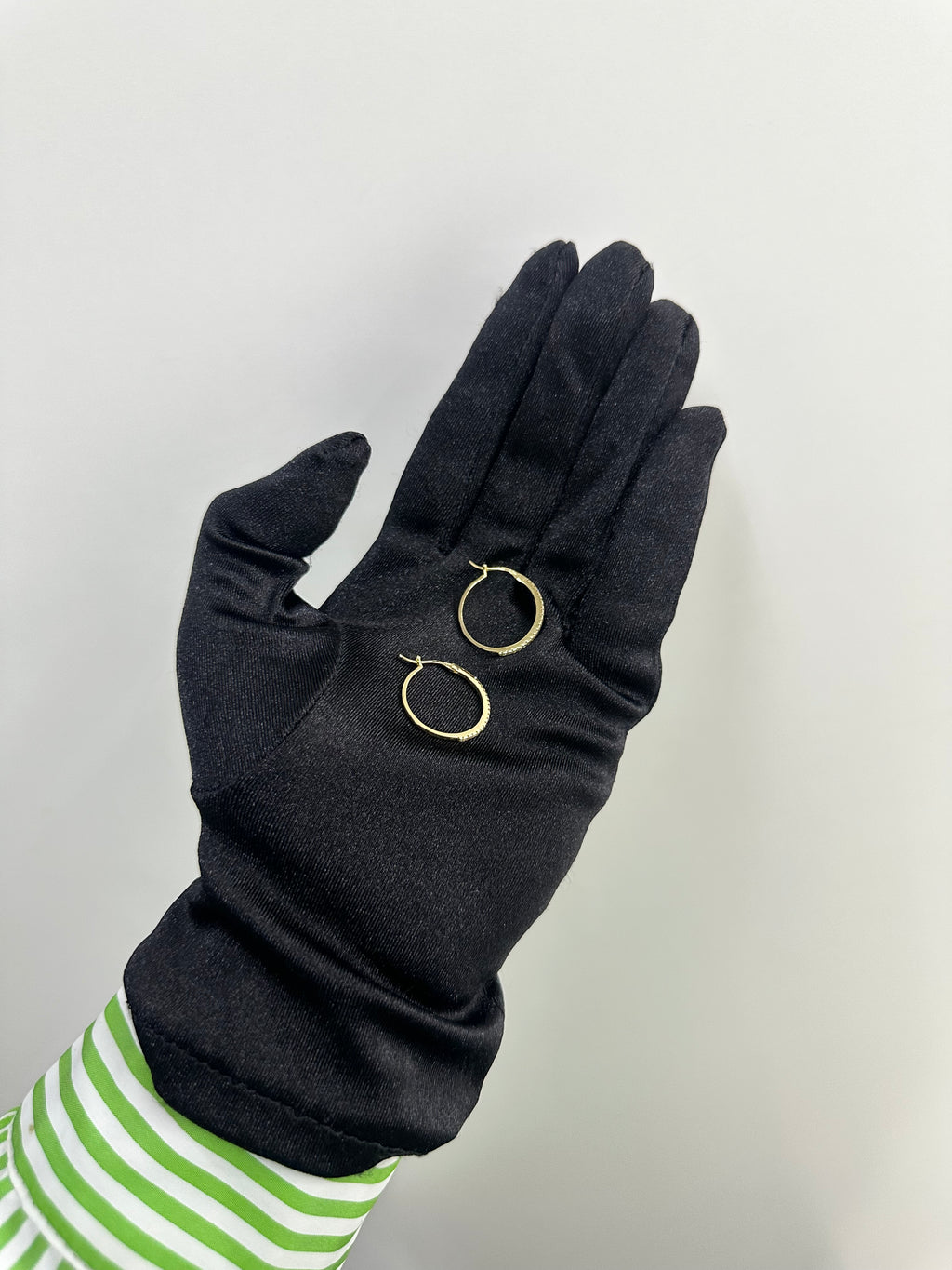 CERCHI ZIRCONATI ORO 18KT