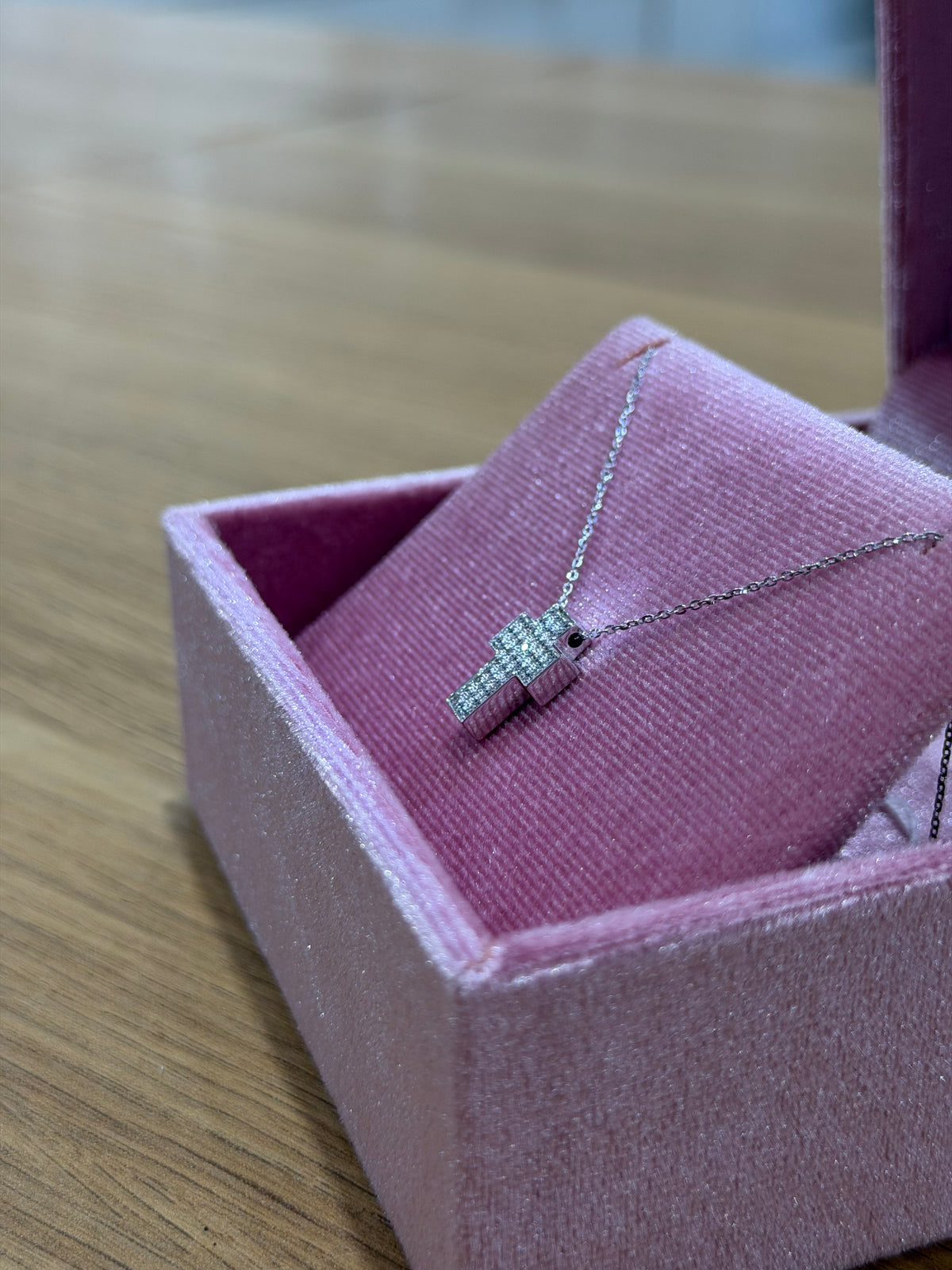 COLLANA ORO 18KT CROCE CON DIAMANTI CLASSIC