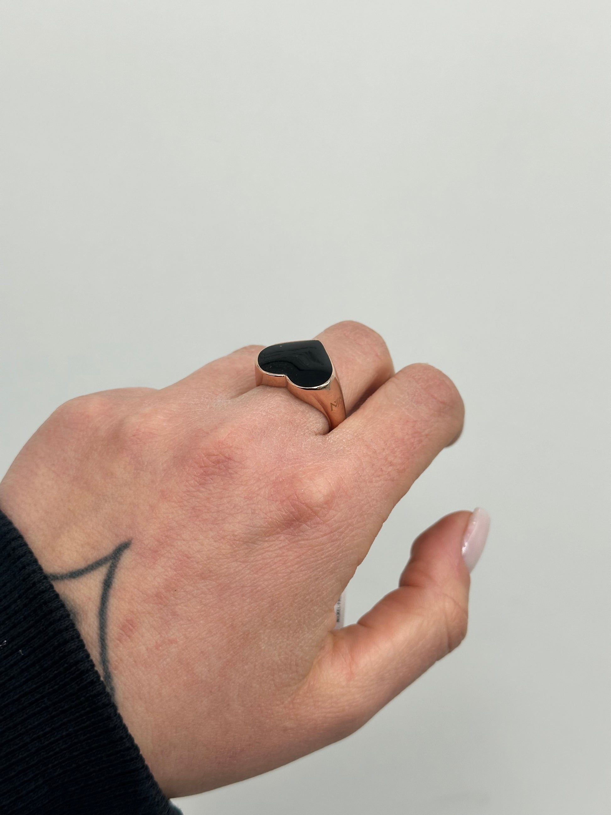 ANELLO CUORE SMALTATO NERO