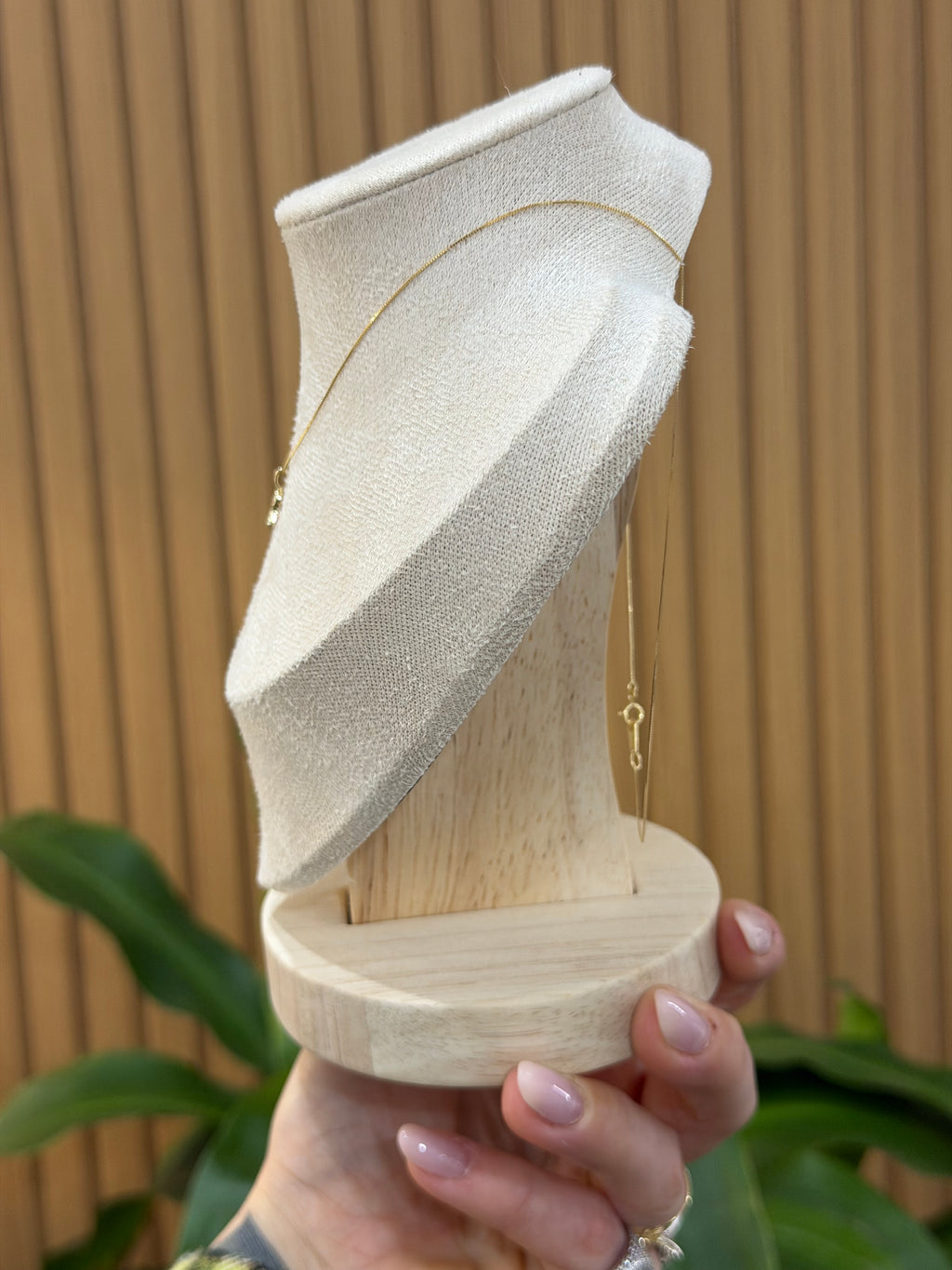 COLLANA INIZIALE R ORO 9 CARATI CON DIAMANTINI