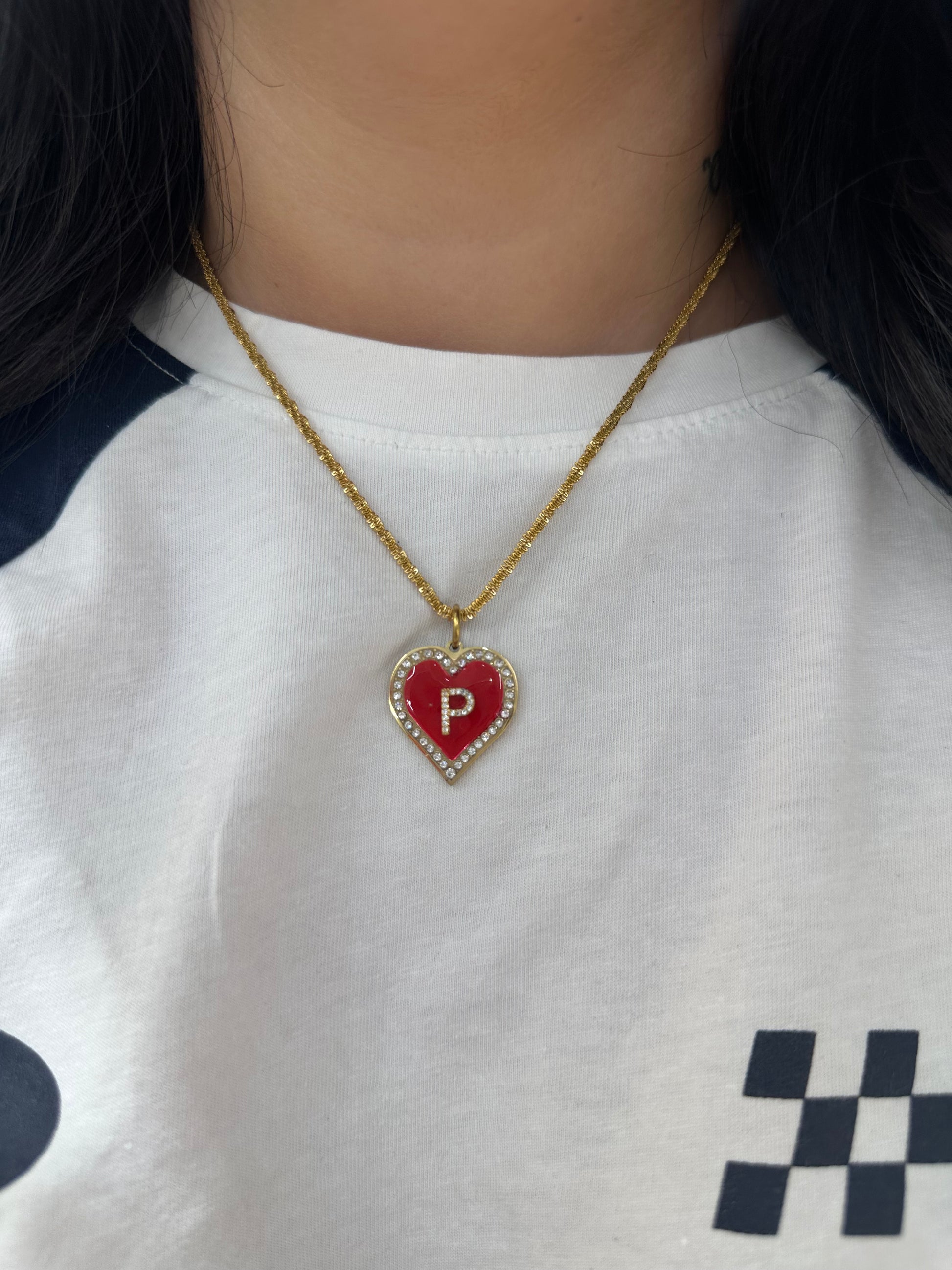 COLLANA CON CUORE SMALTATO LETTERA P