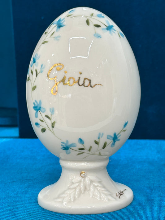 UOVO IN CERAMICA DI CAPODIMONTE CON SCRITTA GIOIA