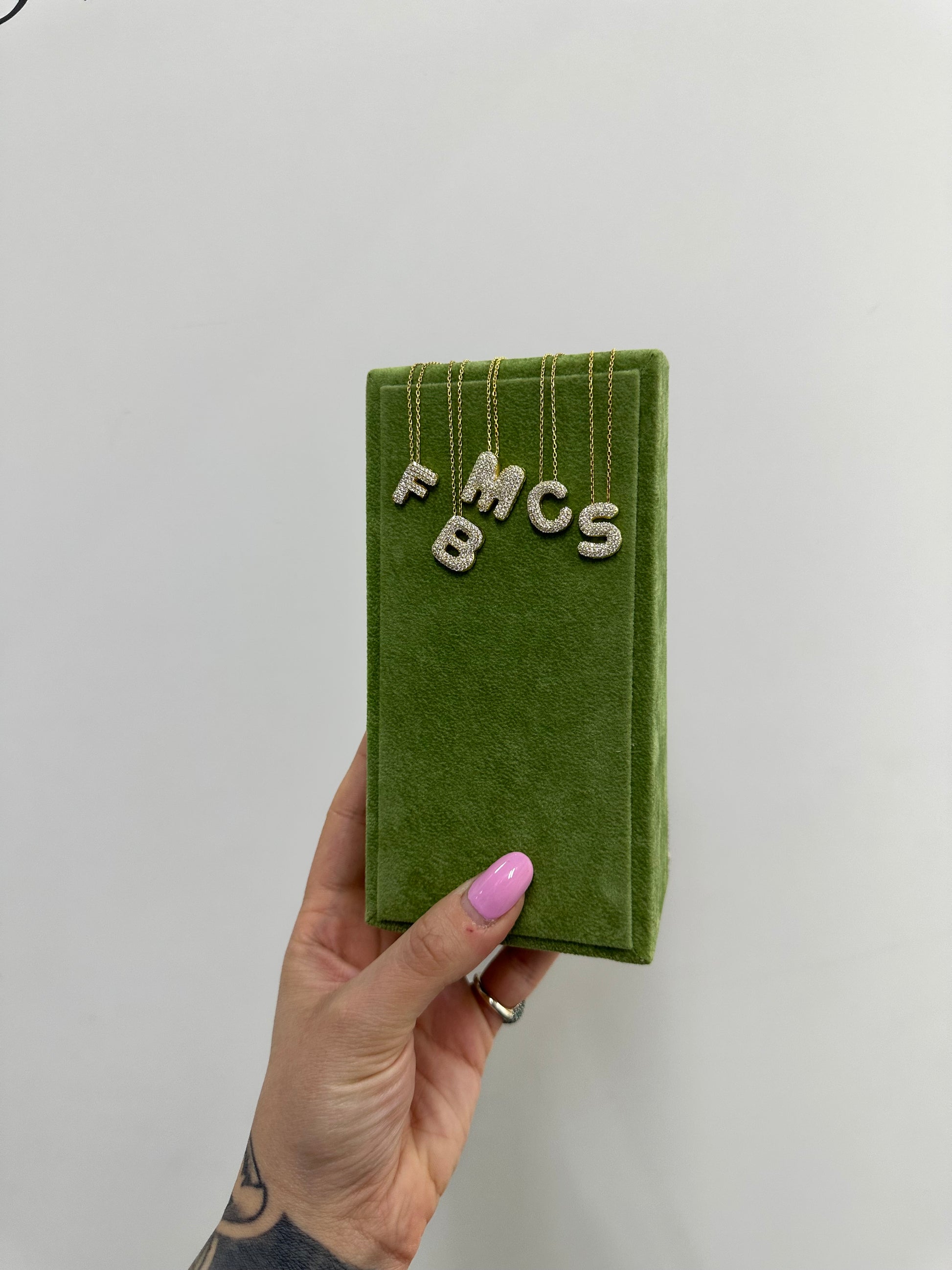 COLLANA INIZIALE BOMBATA ZIRCONATA IN ARGENTO