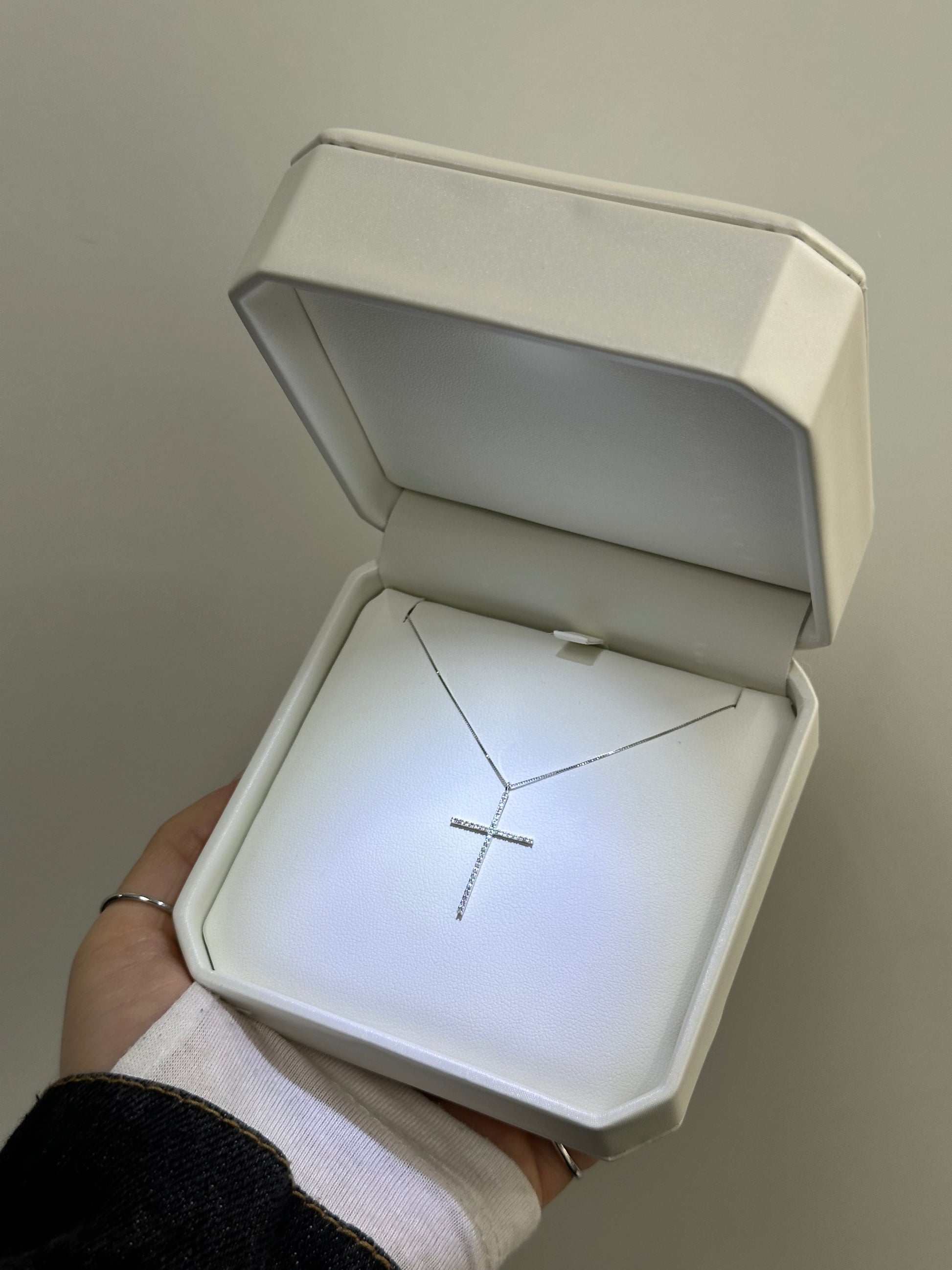 COLLANA CROCE ORO 18KT CON DIAMANTI
