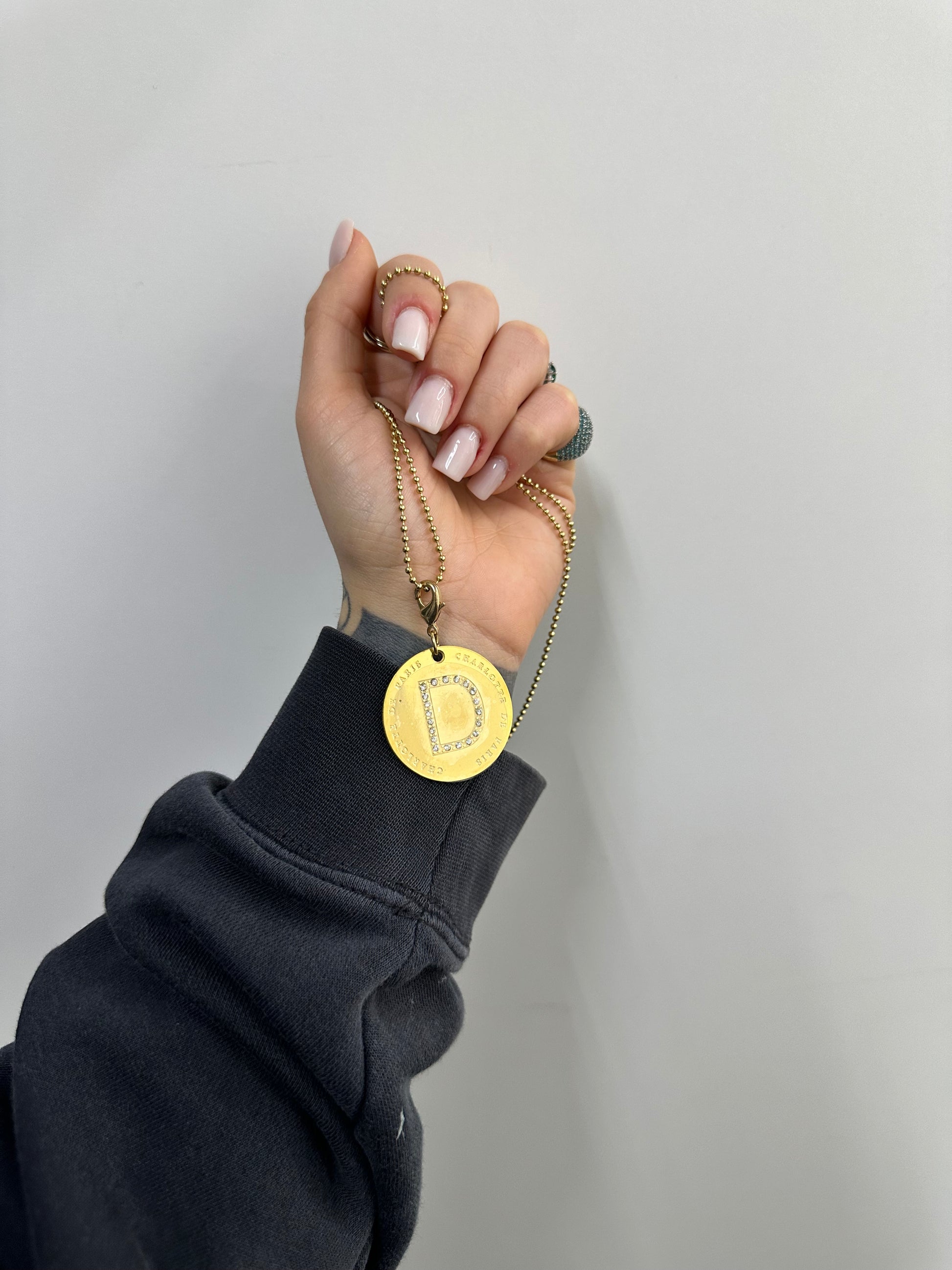 COLLANA INIZIALE IN ACCIAIO CON DORATURA LETTERA D