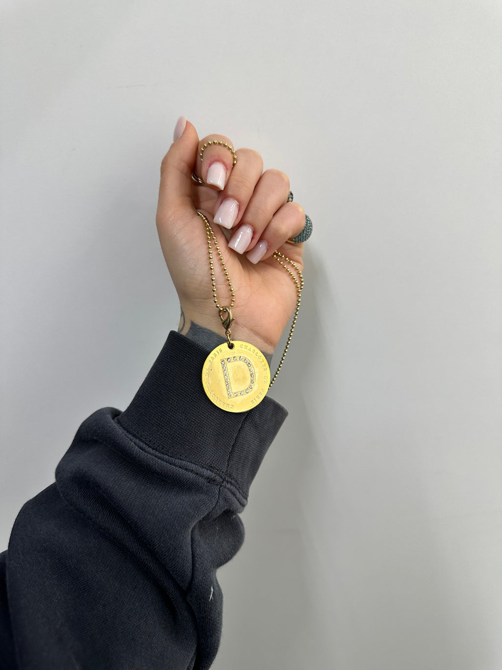 COLLANA INIZIALE IN ACCIAIO CON DORATURA LETTERA D