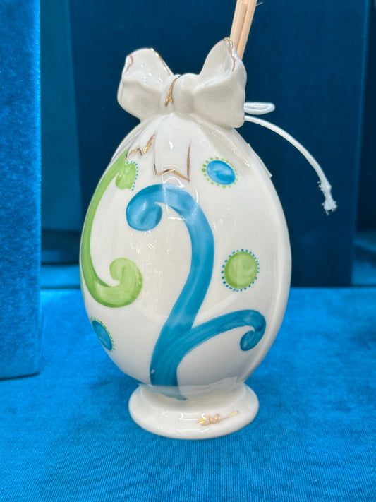 UOVO PROFUMATORE IN CERAMICA DI CAPODIMONTE