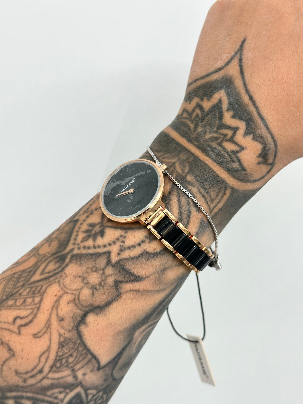 OROLOGIO NAJ-OLEARI NERO E ORO ROSA