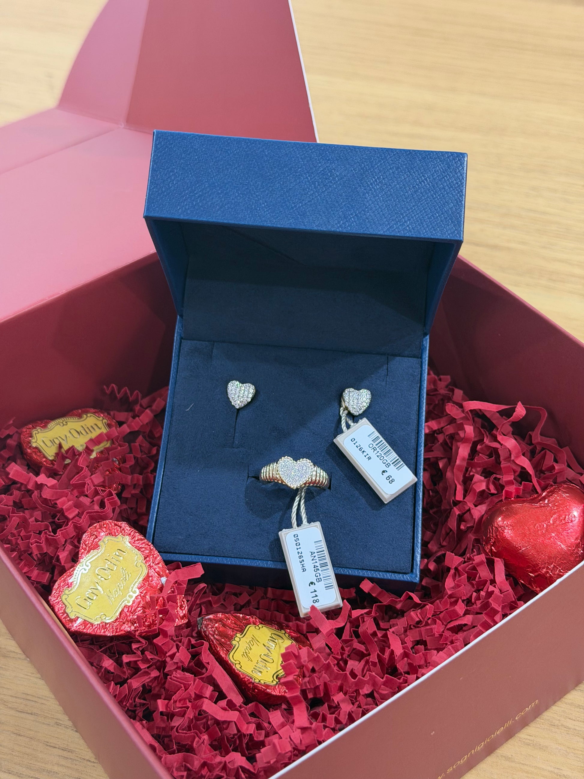 BOX SOGNI CON COMPLETO CUORE GAY-ODIN