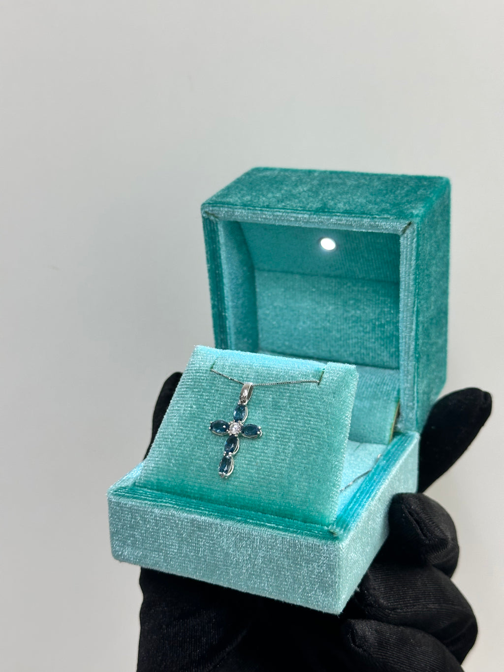 COLLANA CON CROCE ORO 18KT